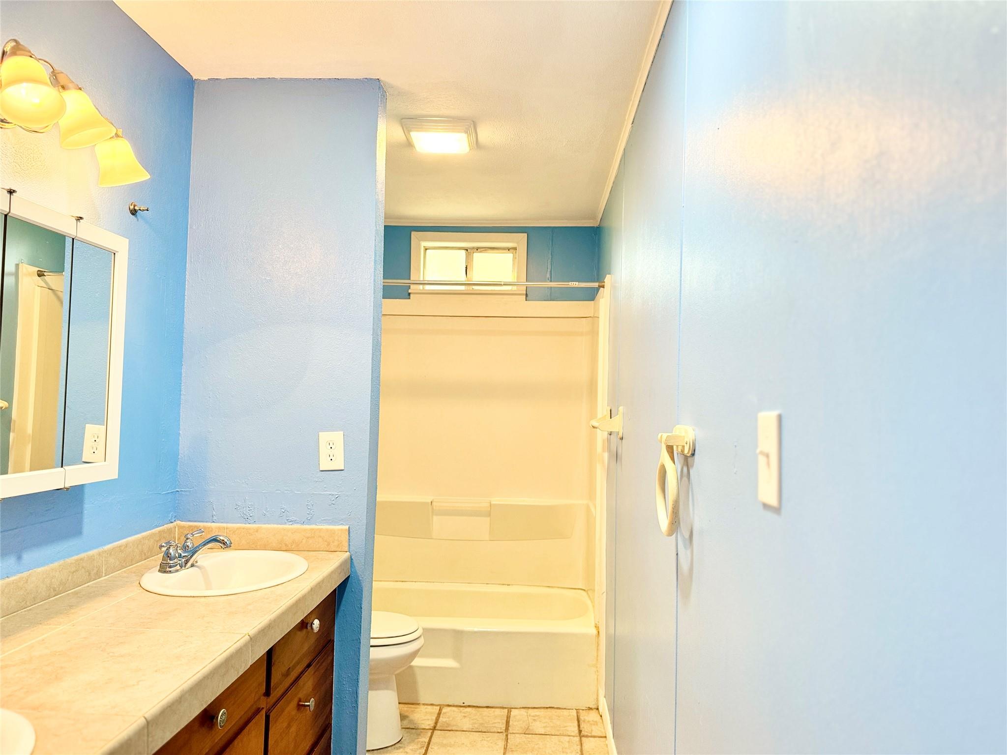 51 Hanging Oak Rd, Dale, TX 78616