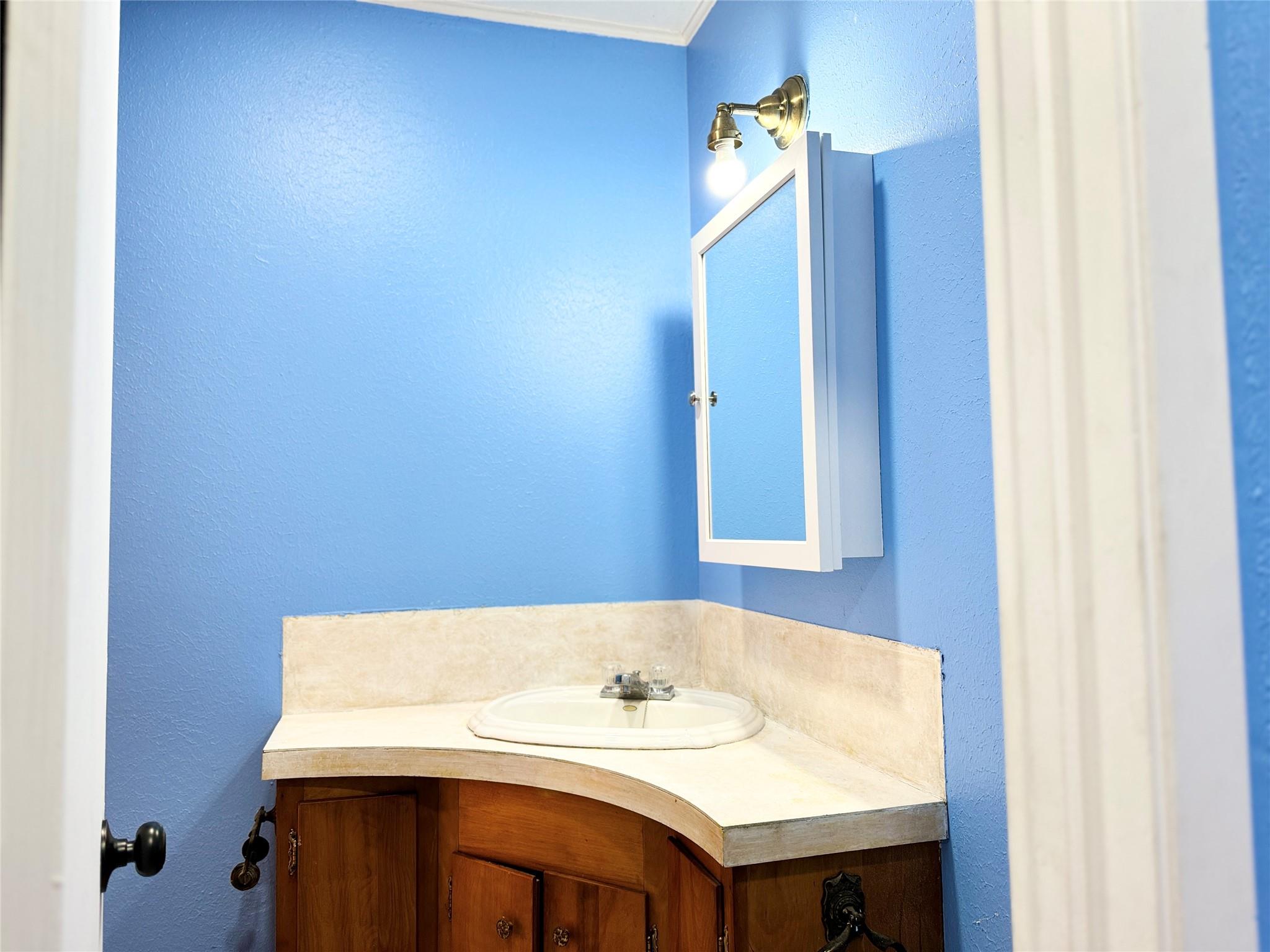 51 Hanging Oak Rd, Dale, TX 78616