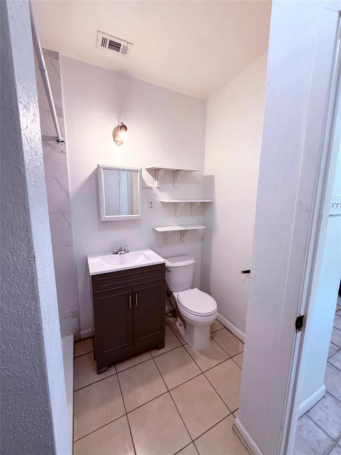 51 Hanging Oak Rd, Dale, TX 78616