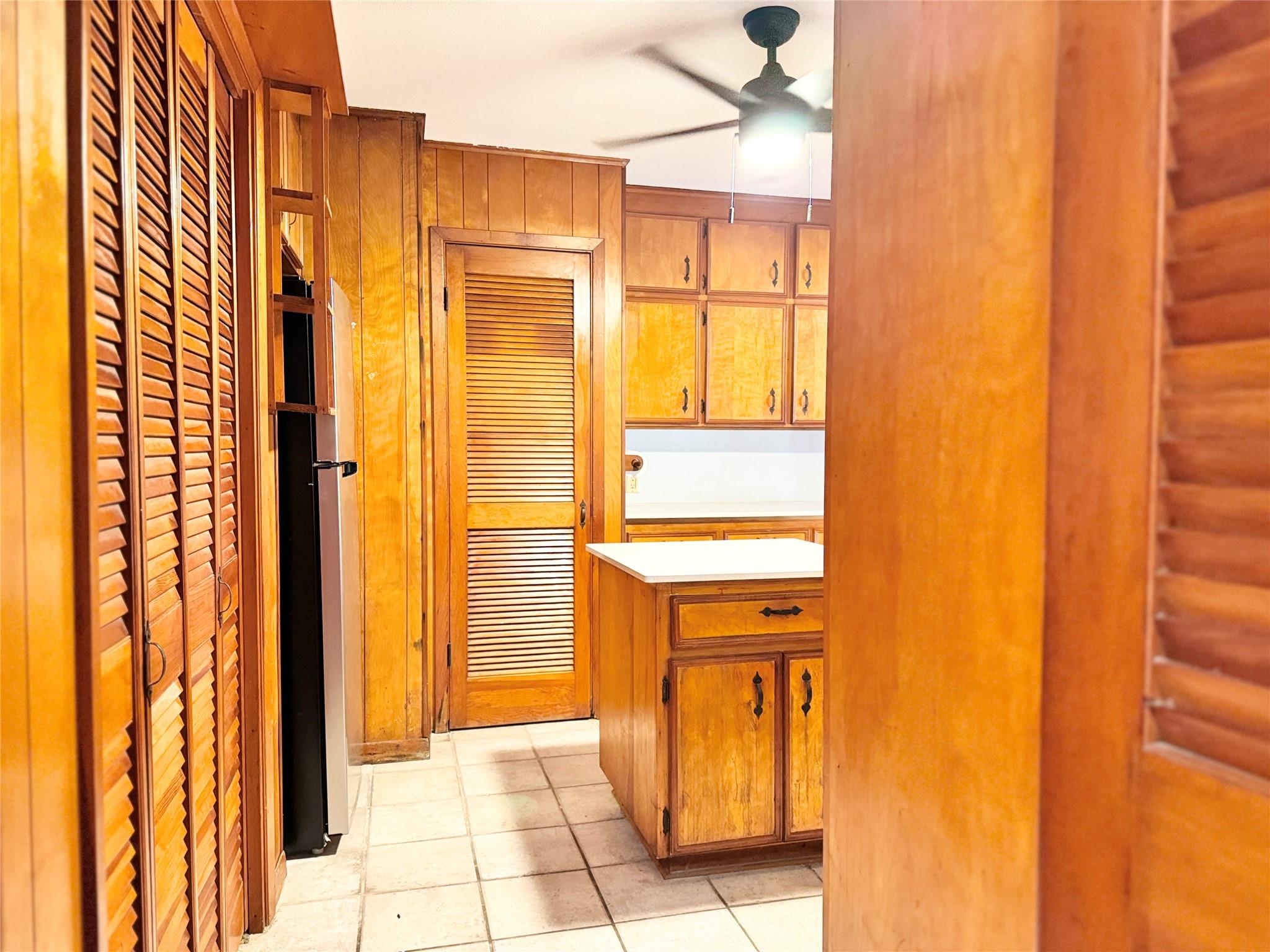 51 Hanging Oak Rd, Dale, TX 78616