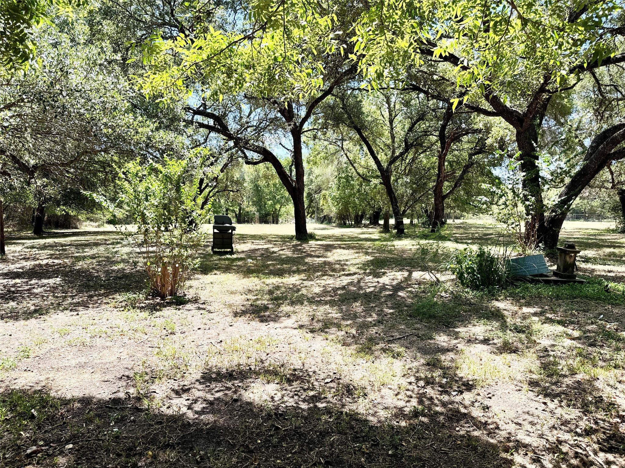 51 Hanging Oak Rd, Dale, TX 78616