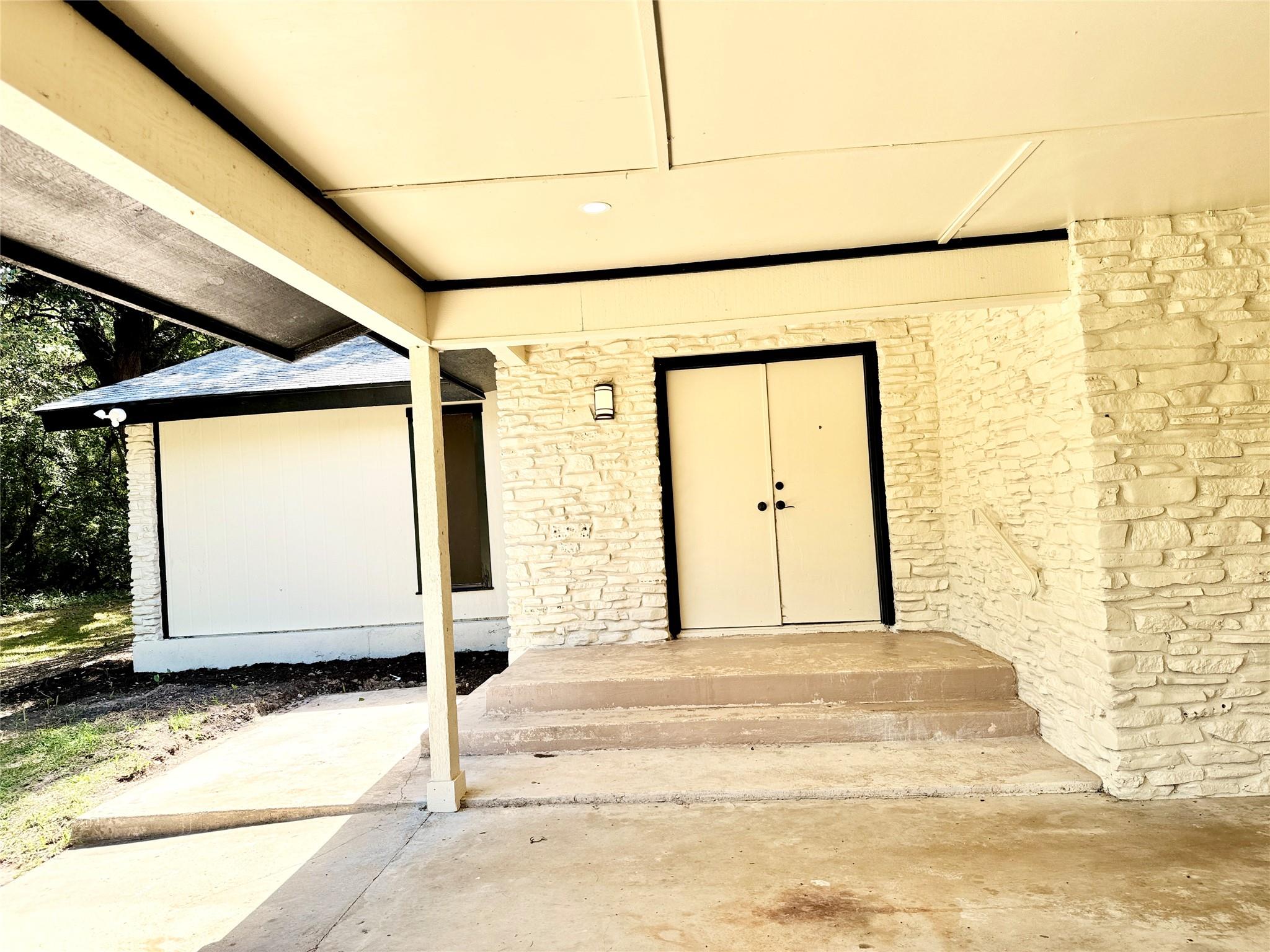 51 Hanging Oak Rd, Dale, TX 78616