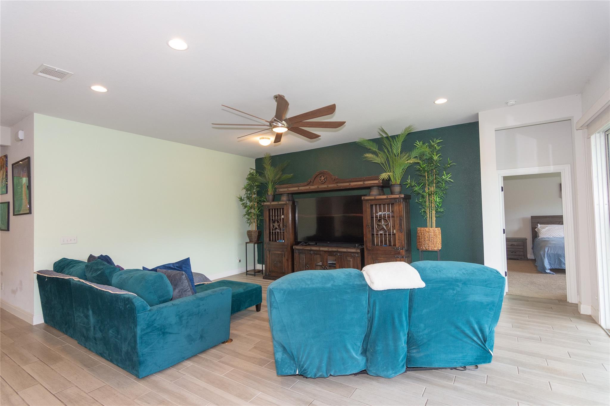 309 Wagon Spoke Way, Liberty Hill, TX 78642