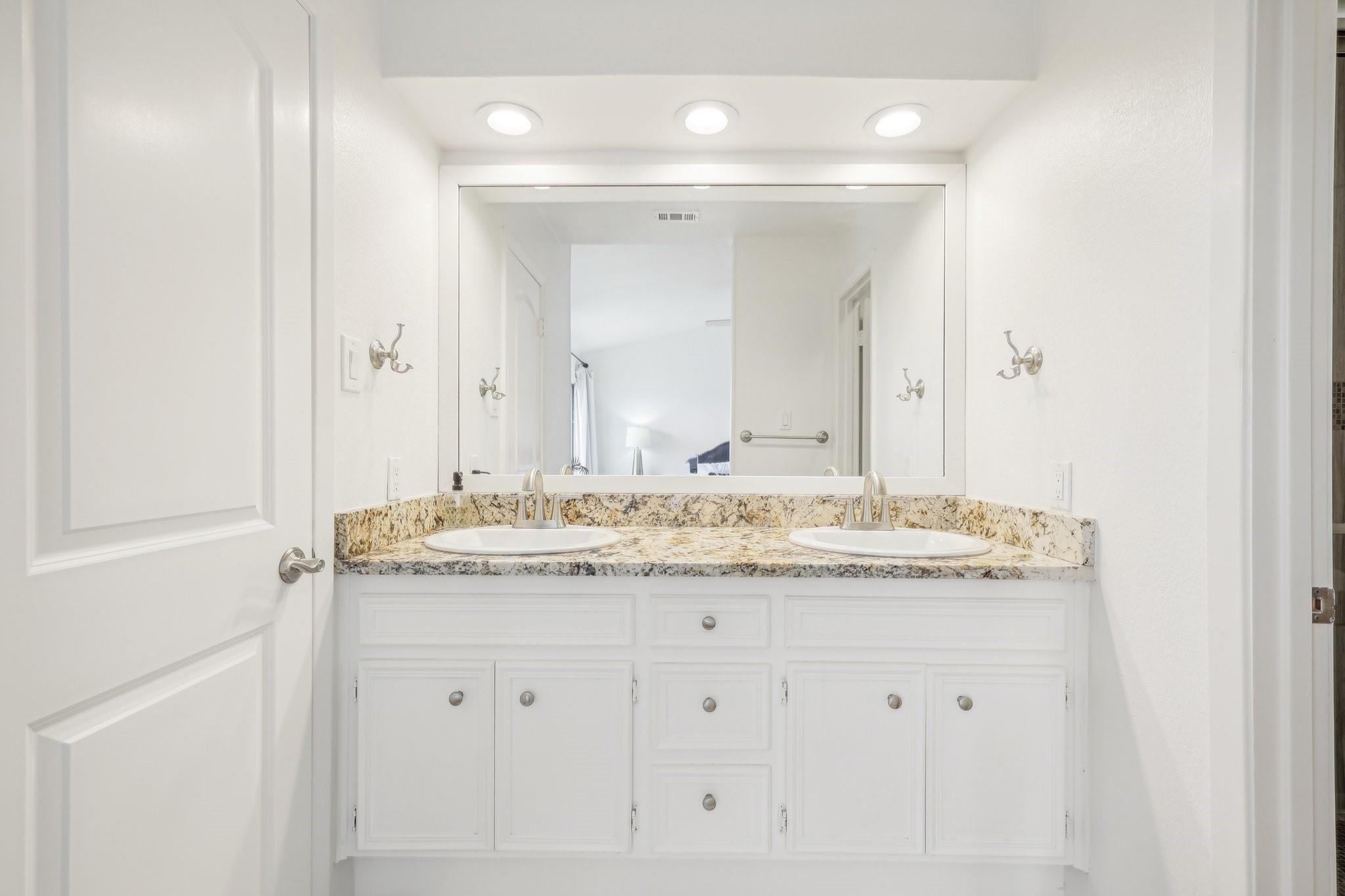 2201 Lakeway Blvd # 10, Lakeway, TX 78734