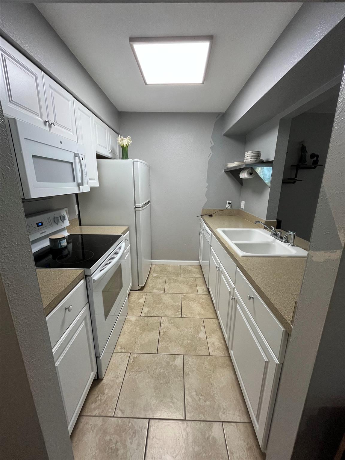 1705 Crossing Pl # 131, Austin, TX 78741