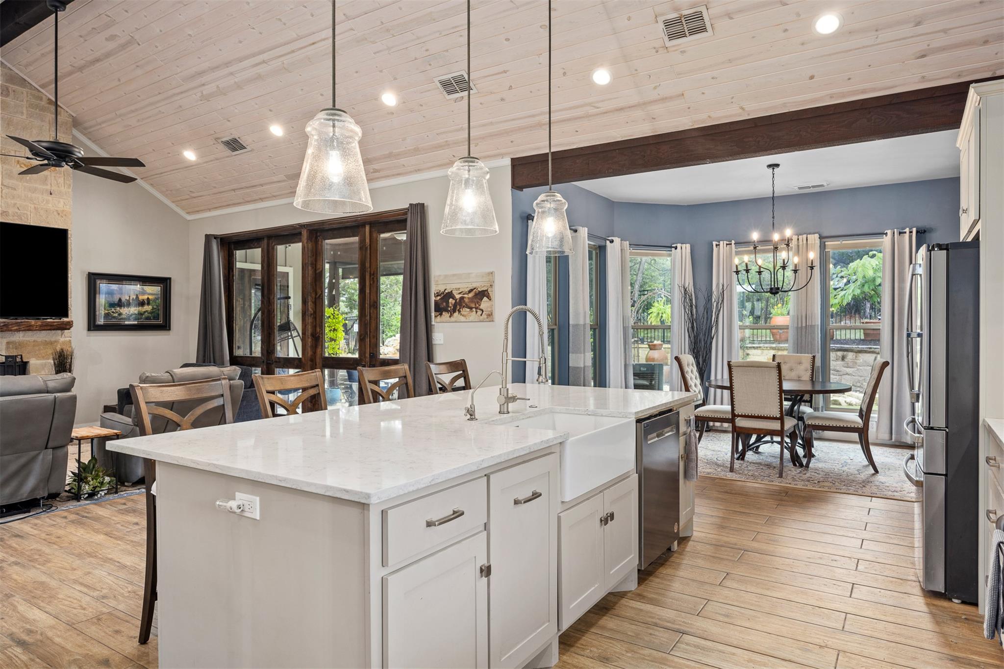 522 S San Juan, Kerrville, TX 78028