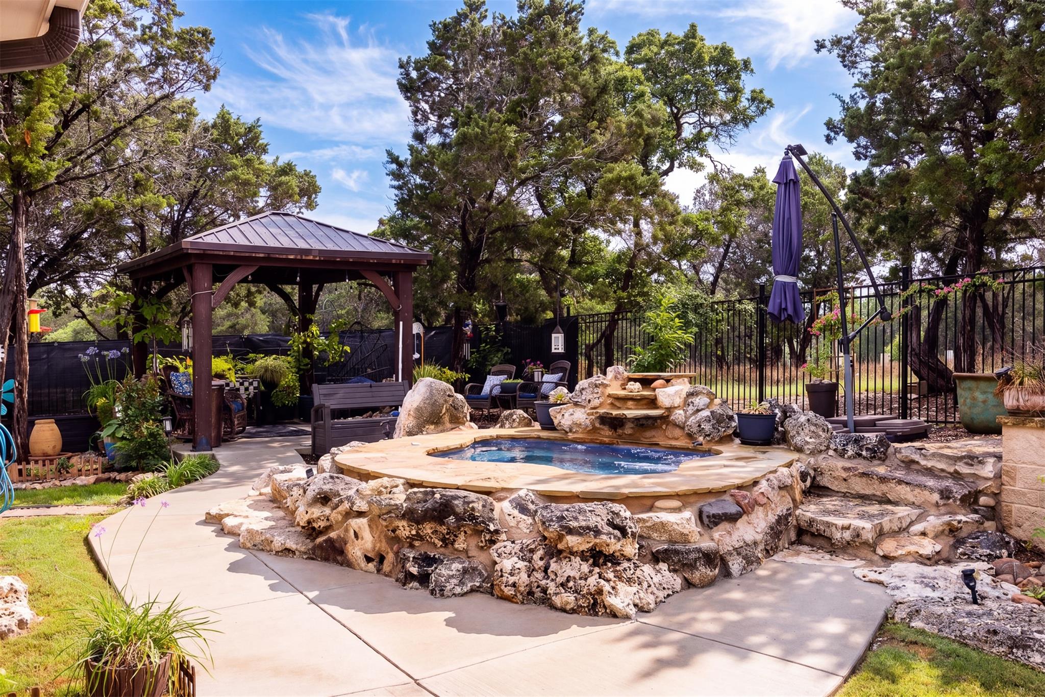 522 S San Juan, Kerrville, TX 78028