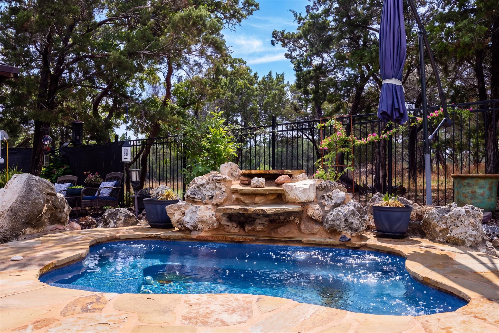 522 S San Juan, Kerrville, TX 78028