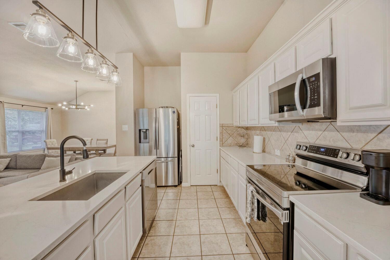 1311 Melissa Oaks Ln, Austin, TX 78744