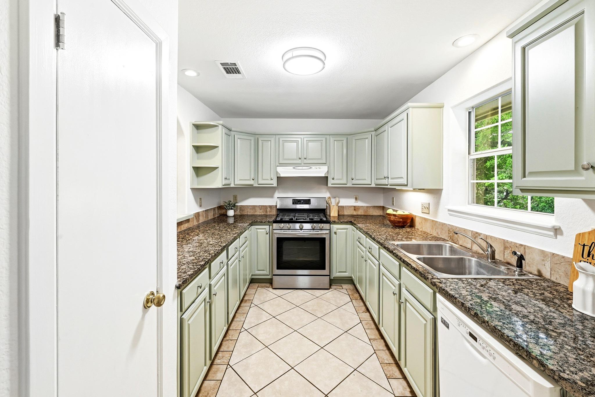 2405 Bahama Rd, Austin, TX 78733