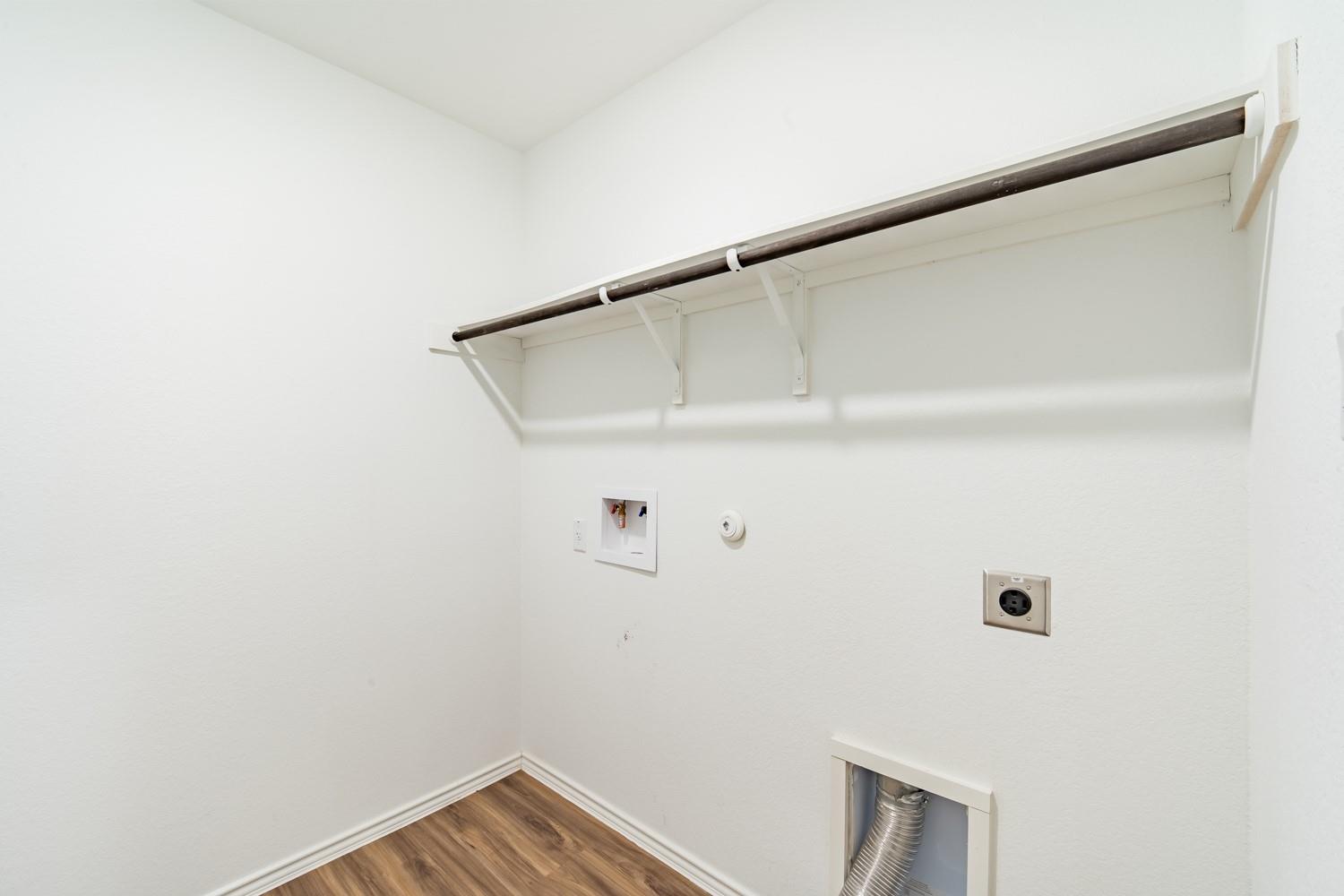 322 Arnage Dr, Hutto, TX 78634