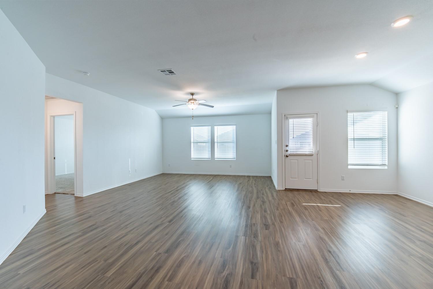 322 Arnage Dr, Hutto, TX 78634