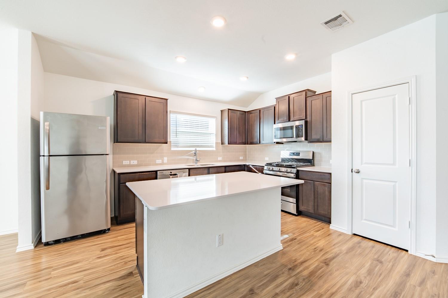 322 Arnage Dr, Hutto, TX 78634