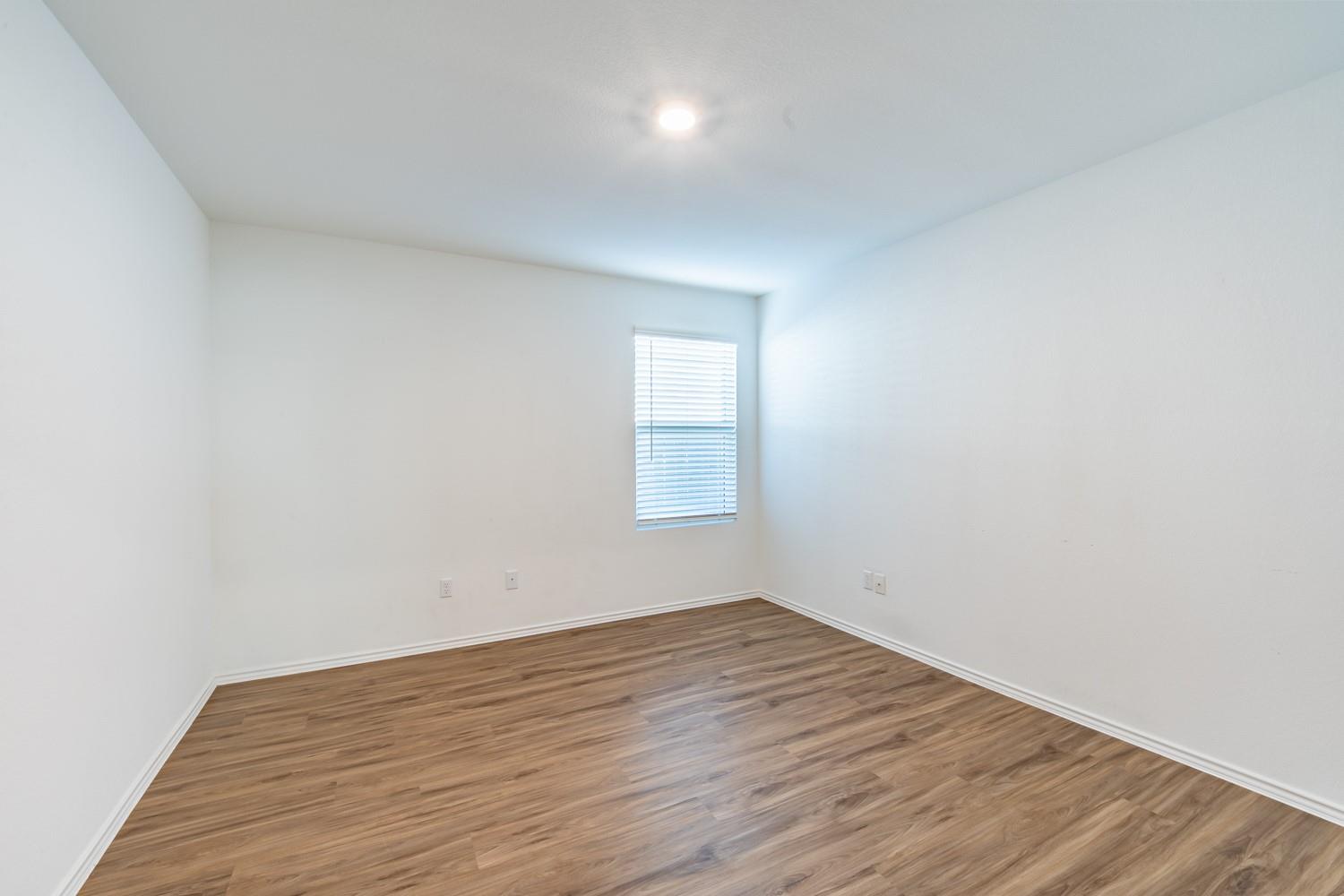 322 Arnage Dr, Hutto, TX 78634