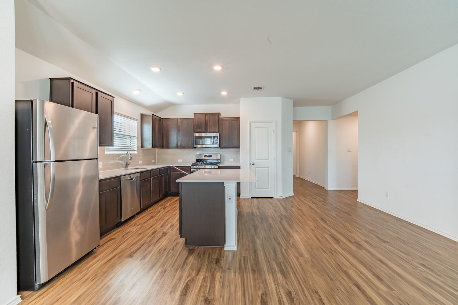 322 Arnage Dr, Hutto, TX 78634