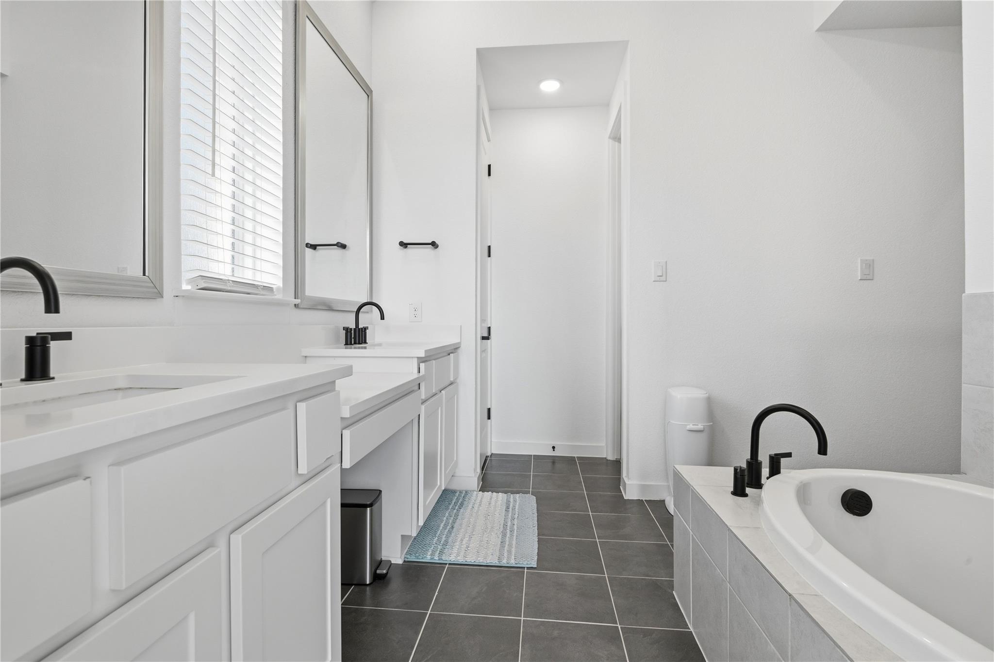 929 Mollie McBride Ln, Leander, TX 78641