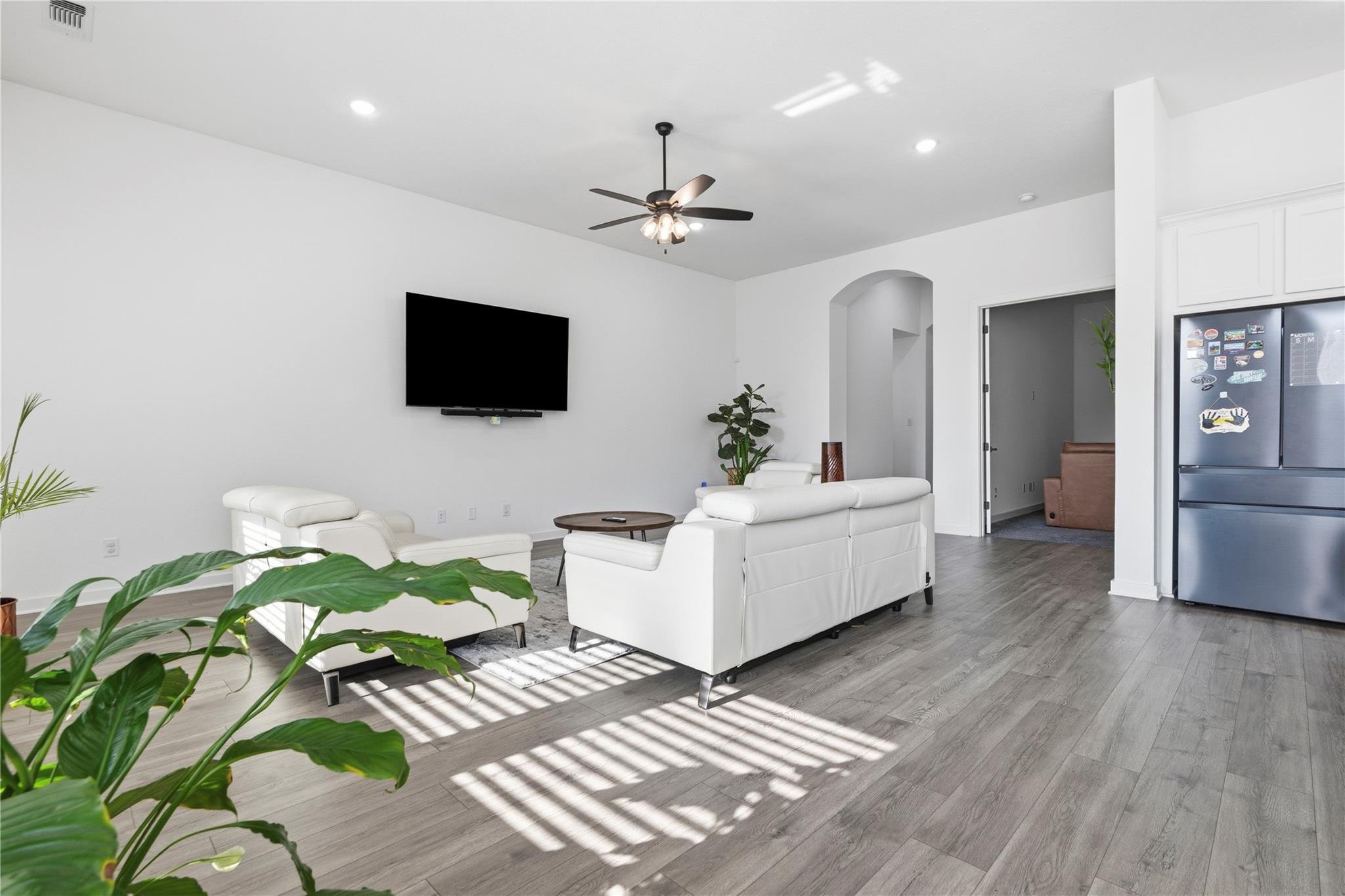 929 Mollie McBride Ln, Leander, TX 78641