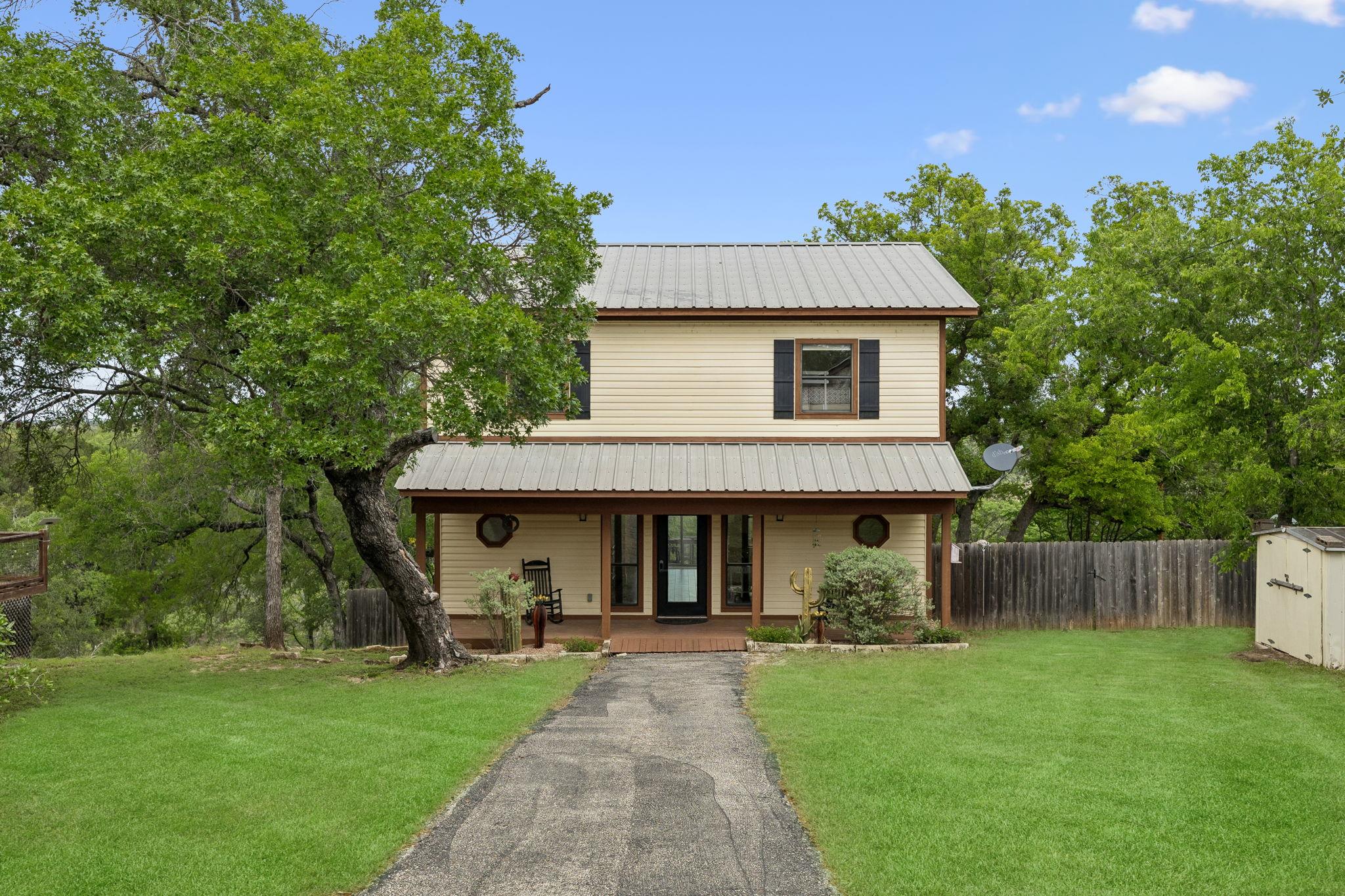 25420 Cove Dr, Spicewood, TX 78669