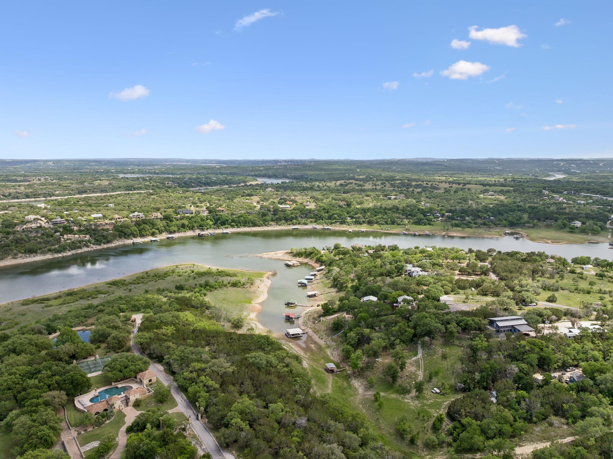 25420 Cove Dr, Spicewood, TX 78669