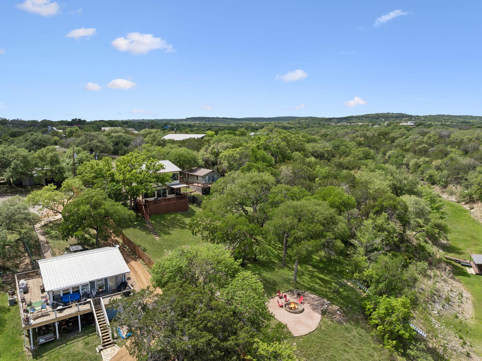 25420 Cove Dr, Spicewood, TX 78669