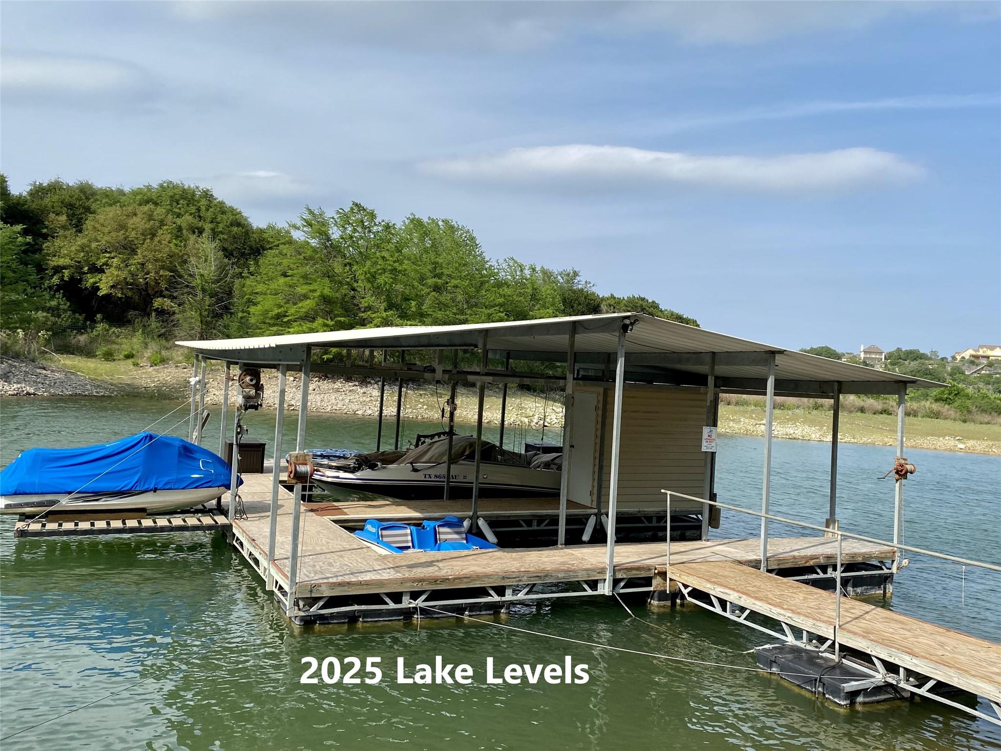 25420 Cove Dr, Spicewood, TX 78669