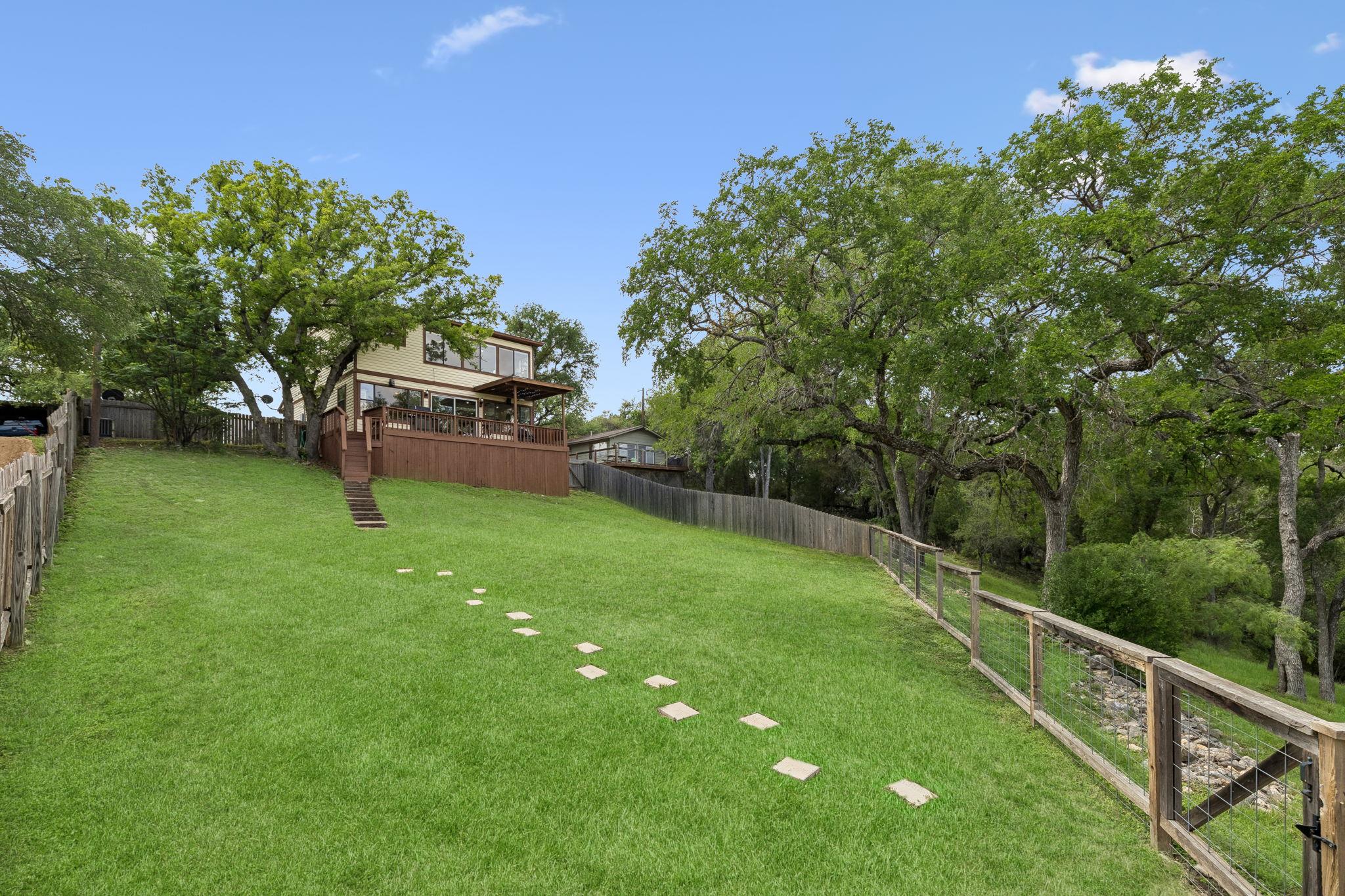 25420 Cove Dr, Spicewood, TX 78669