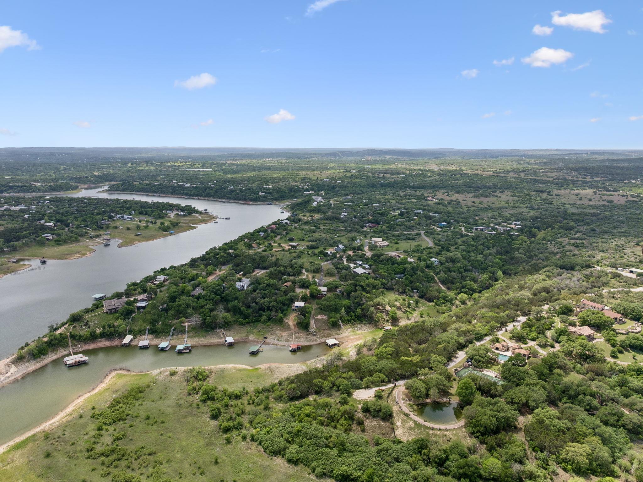 25420 Cove Dr, Spicewood, TX 78669