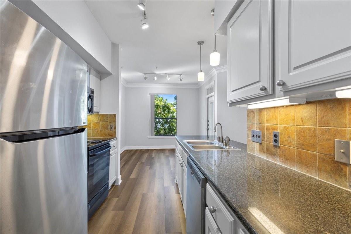 7701 Rialto Blvd # 632, Austin, TX 78735