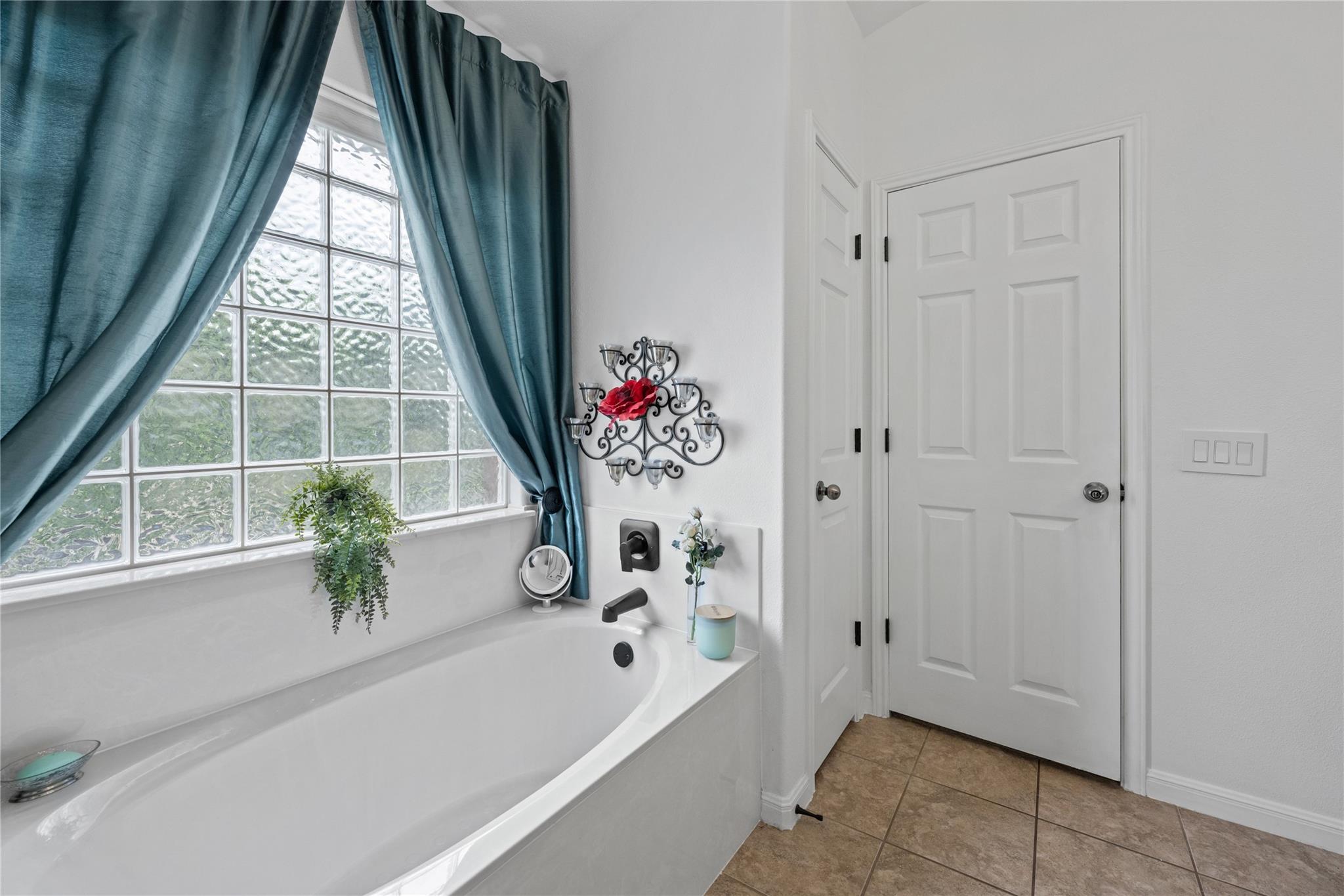 112 Hobby Horse, Liberty Hill, TX 78642