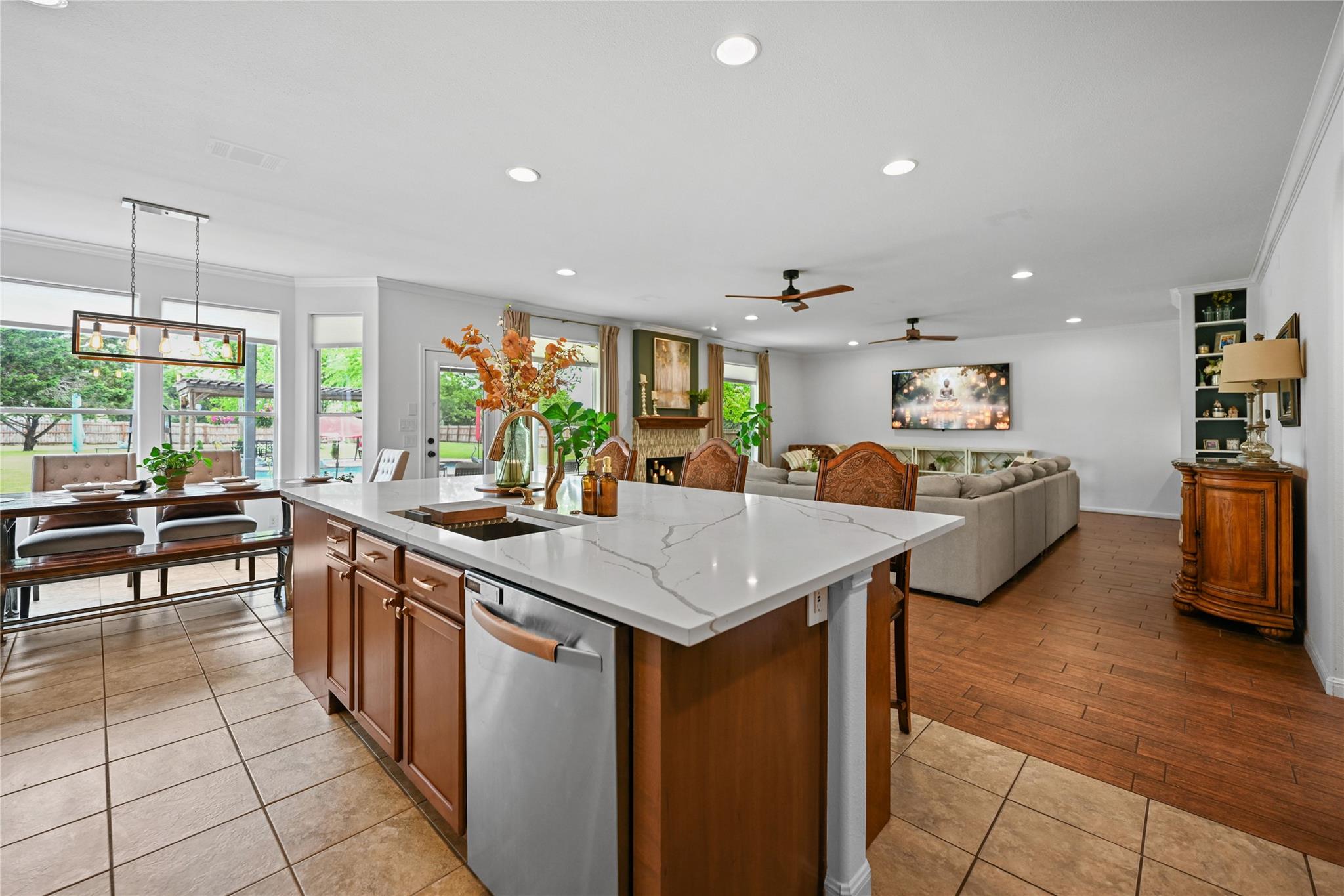 112 Hobby Horse, Liberty Hill, TX 78642