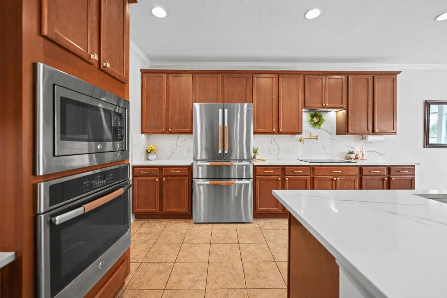 112 Hobby Horse, Liberty Hill, TX 78642