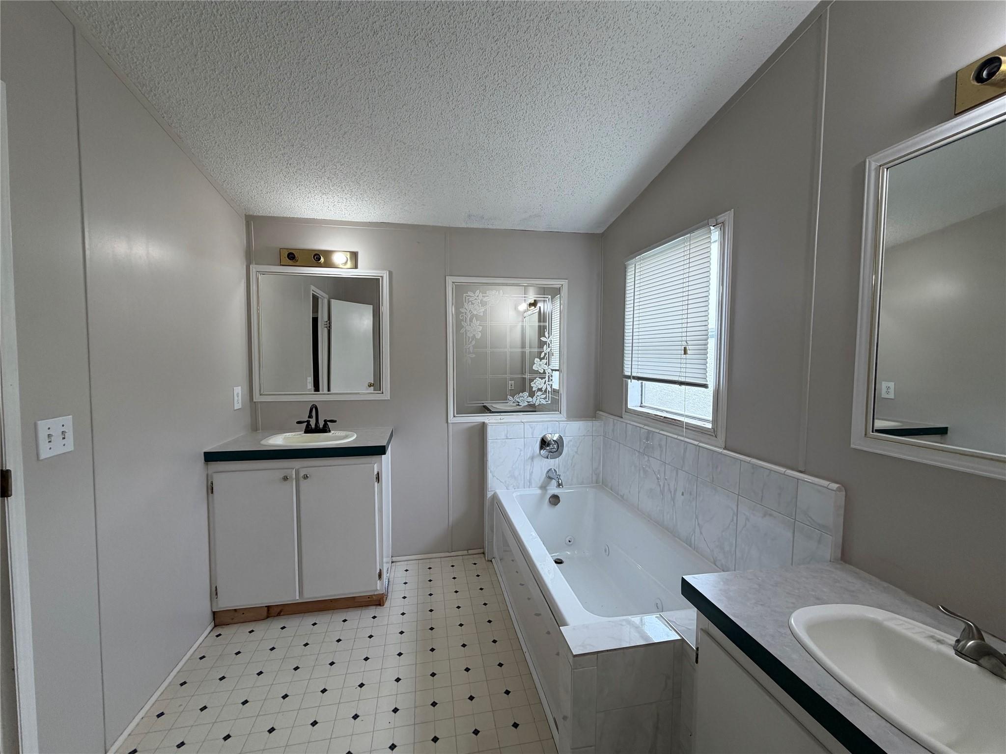 12609 Dessau Rd # 410, Austin, TX 78754