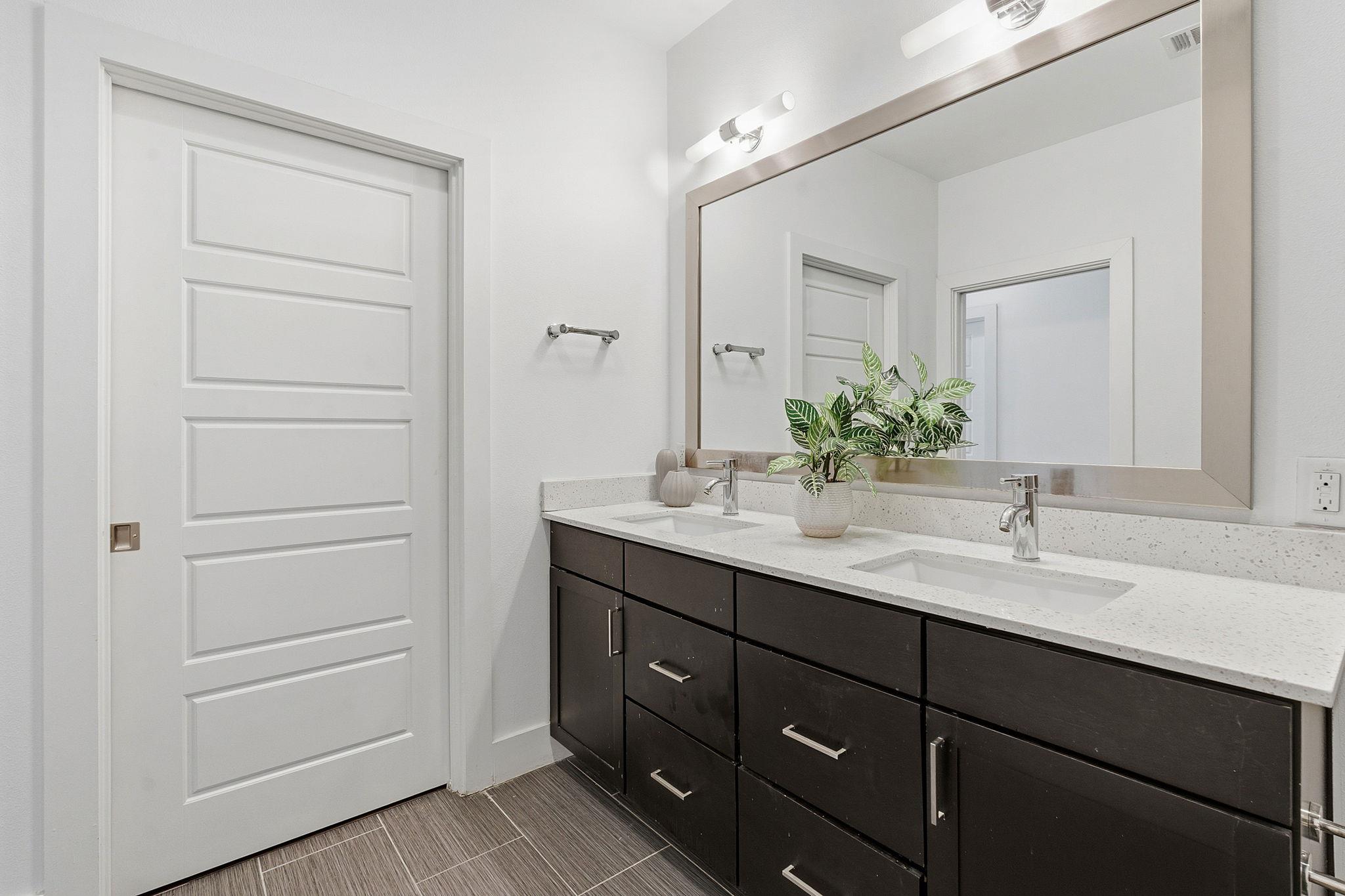 2002 Glen Allen St # 104, Austin, TX 78704