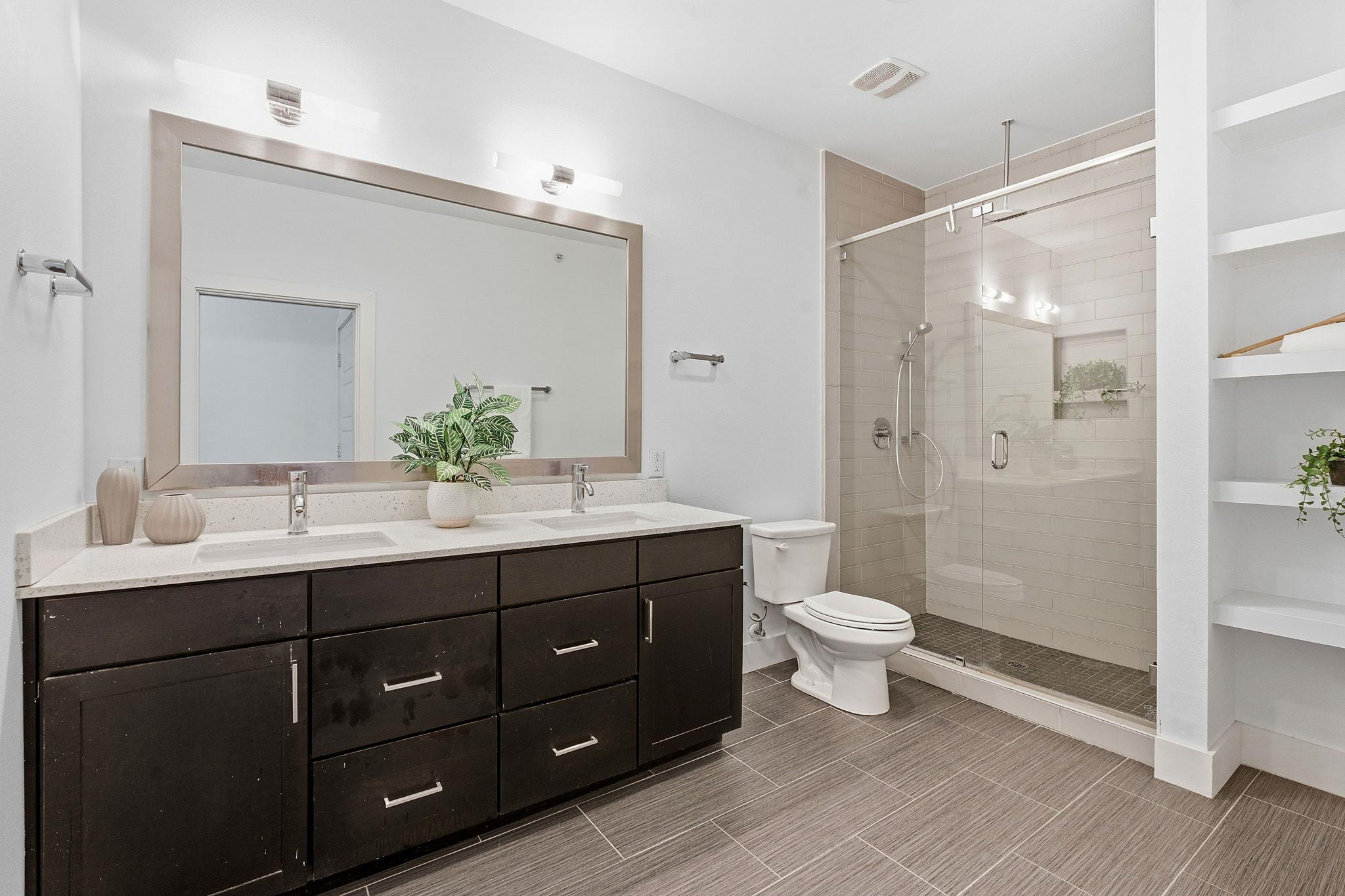 2002 Glen Allen St # 104, Austin, TX 78704