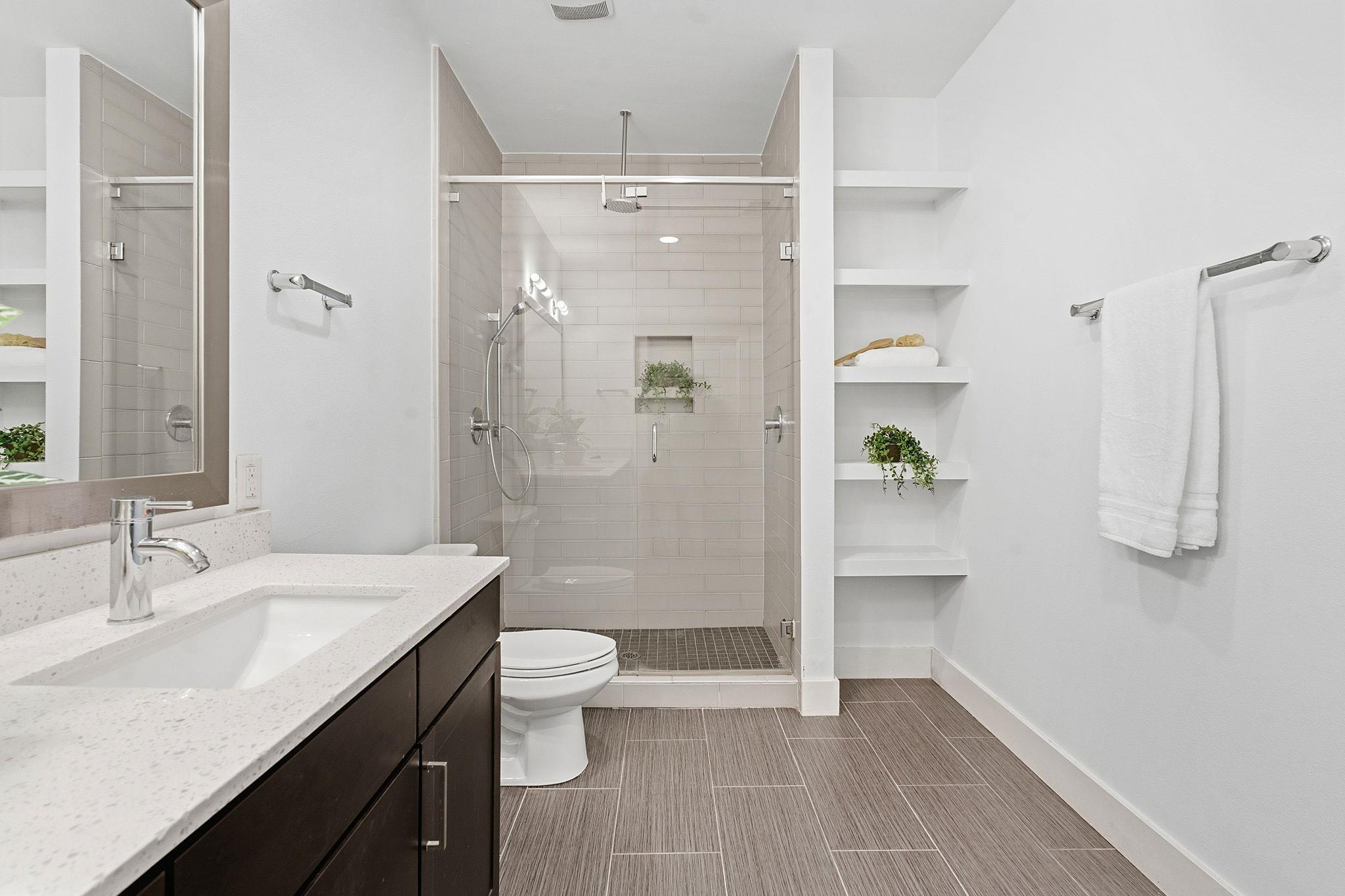 2002 Glen Allen St # 104, Austin, TX 78704