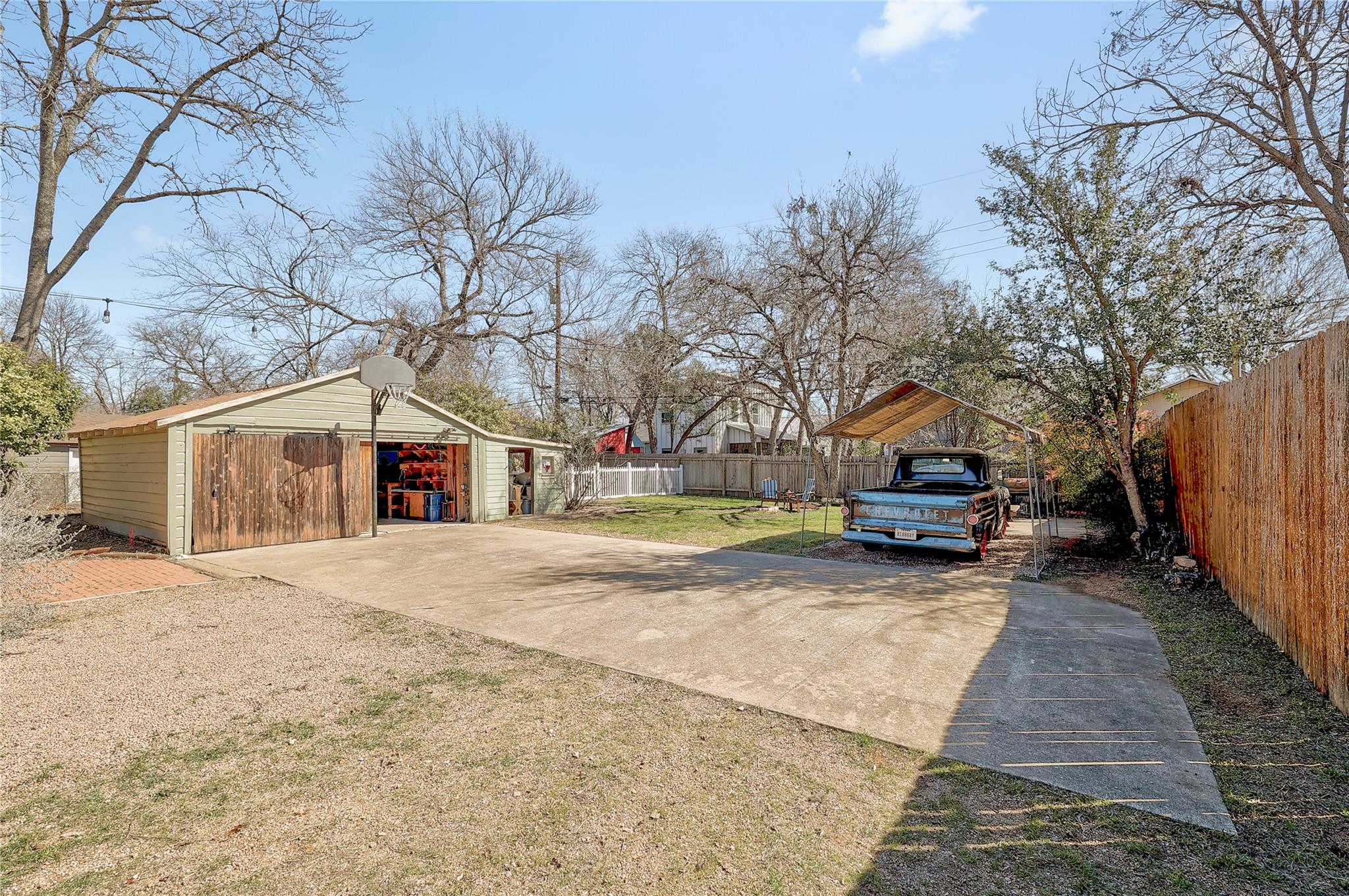 5303 Sunshine Dr, Austin, TX 78756