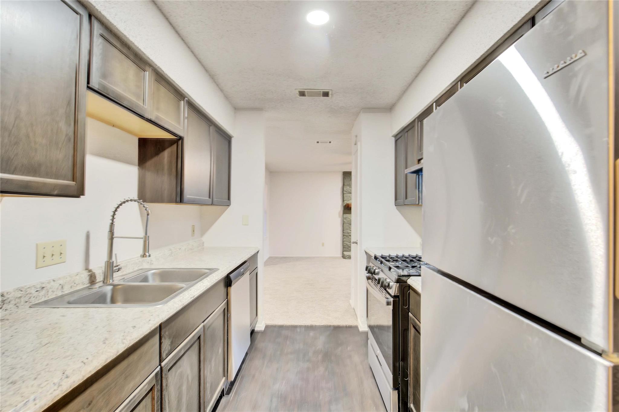 2807 Firecrest Dr, Austin, TX 78748