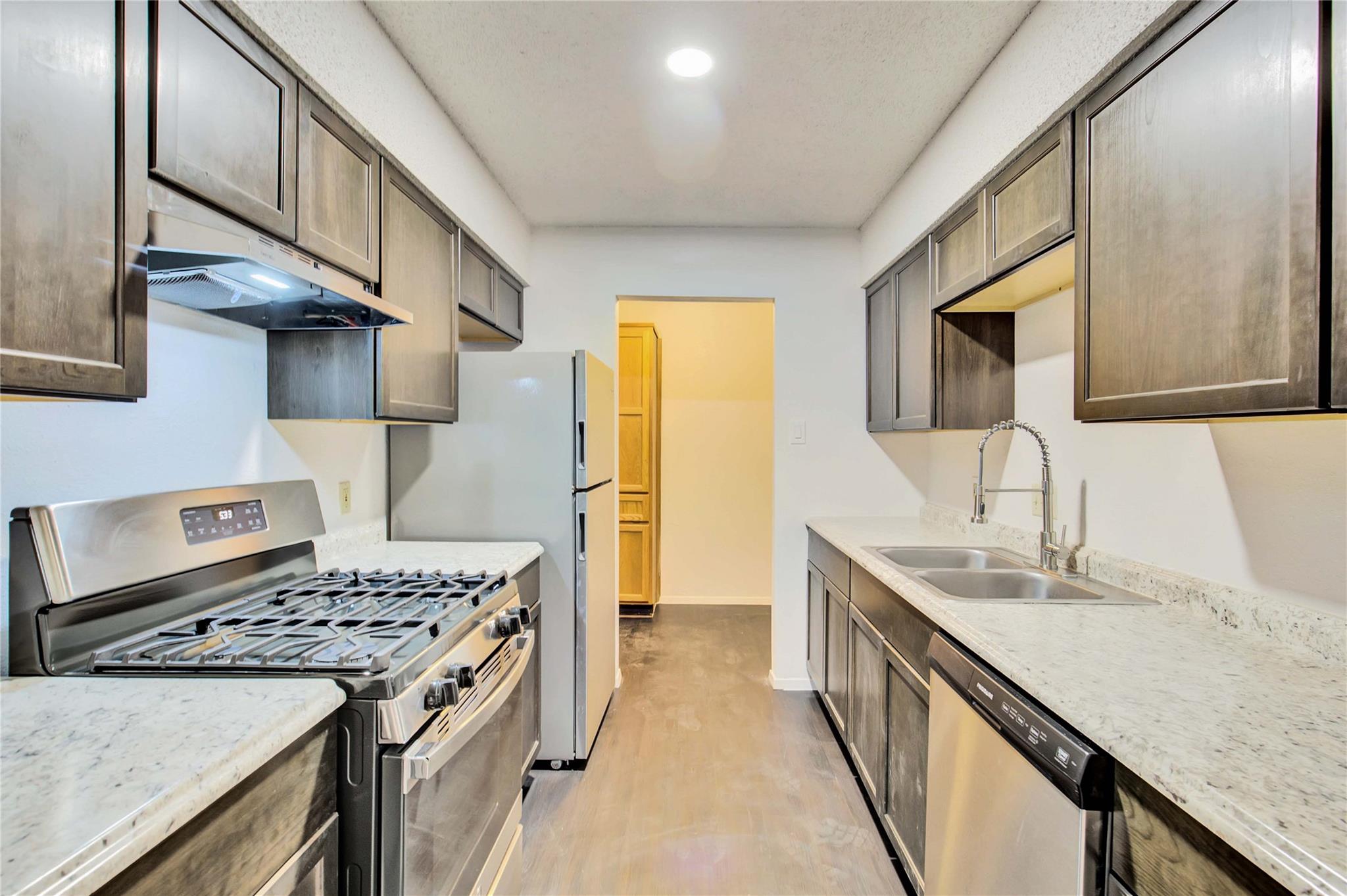 2807 Firecrest Dr, Austin, TX 78748