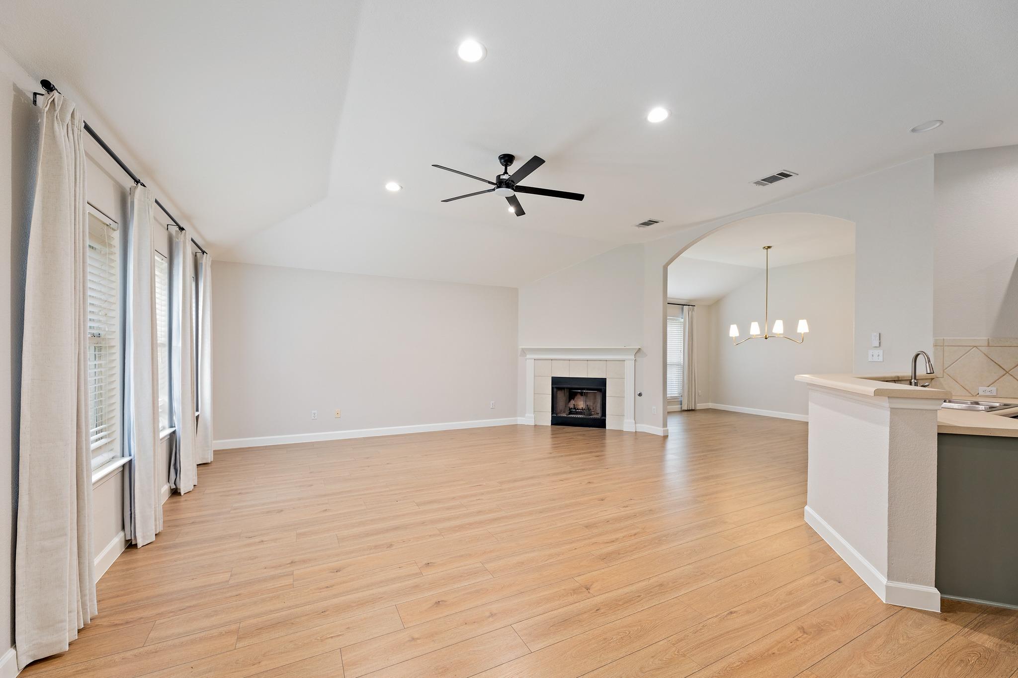 1816 White Indigo Trl, Round Rock, TX 78665