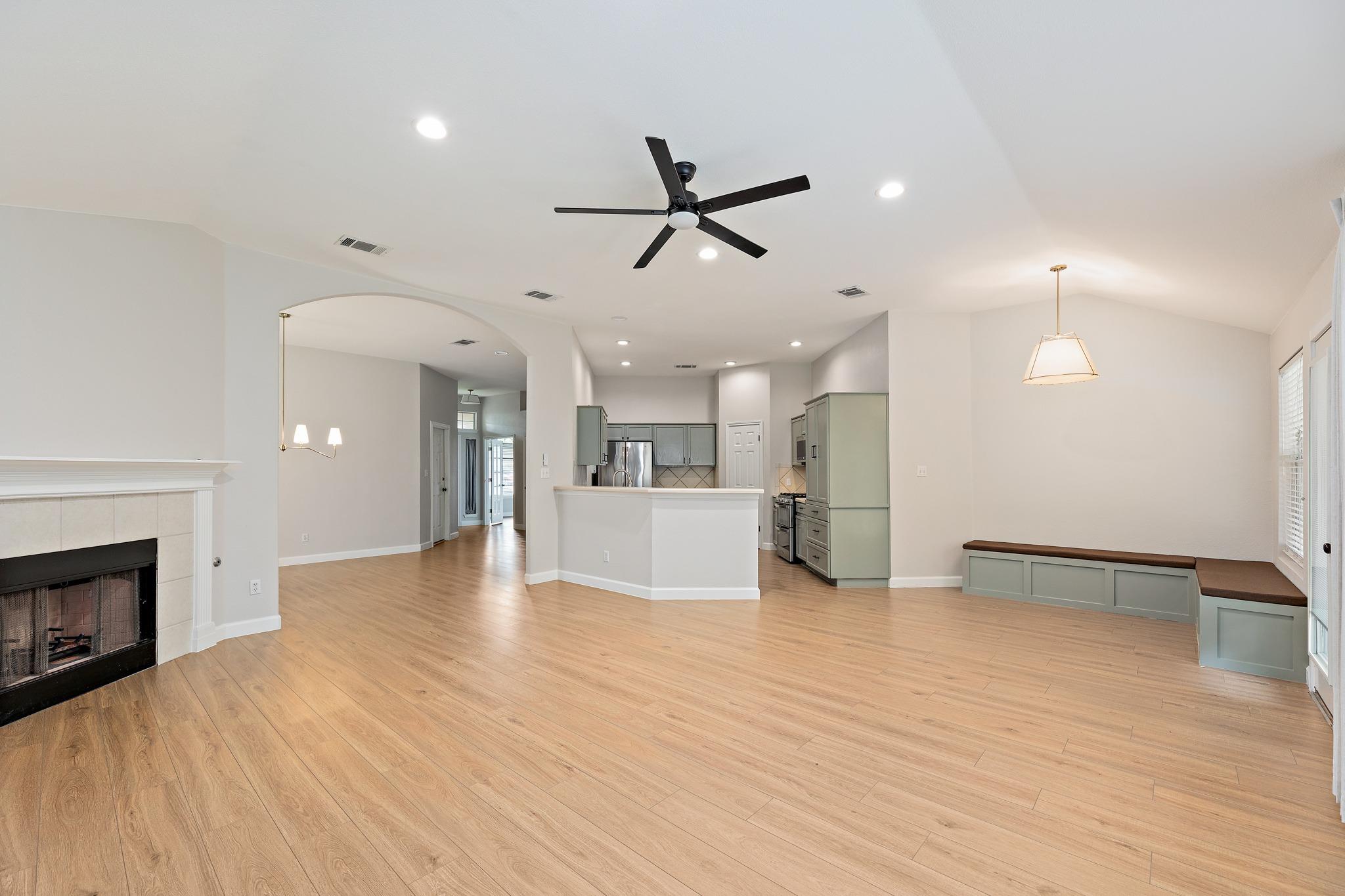 1816 White Indigo Trl, Round Rock, TX 78665