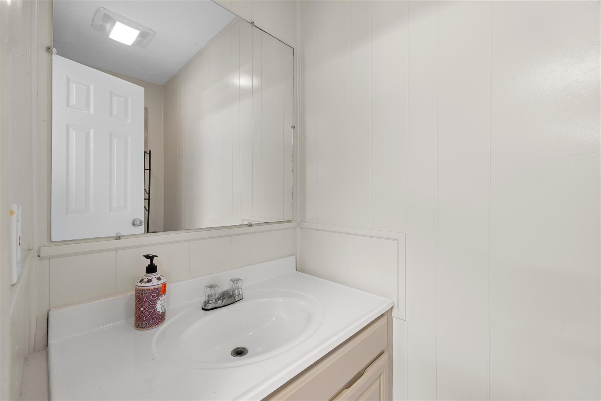 216 Cr 265, Snook, TX 77878