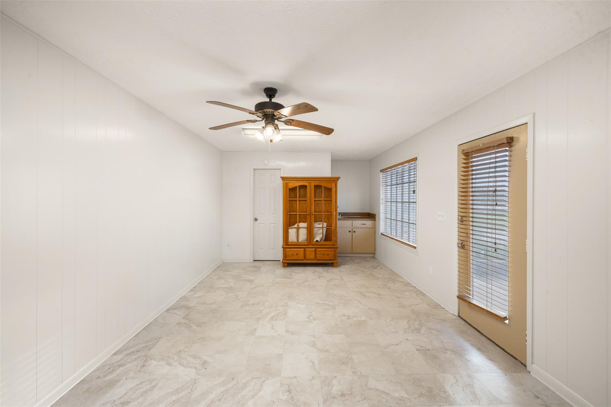 216 Cr 265, Snook, TX 77878