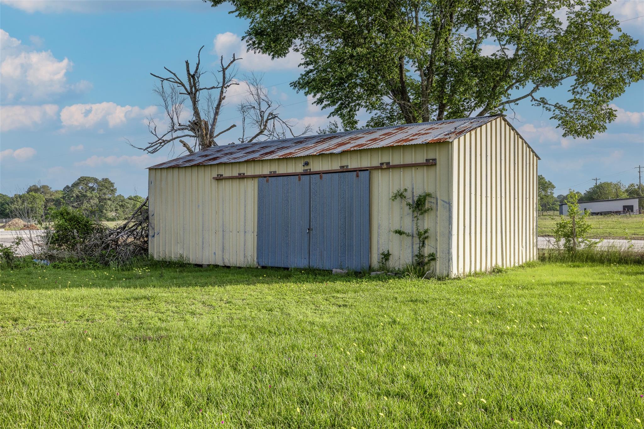 216 Cr 265, Snook, TX 77878