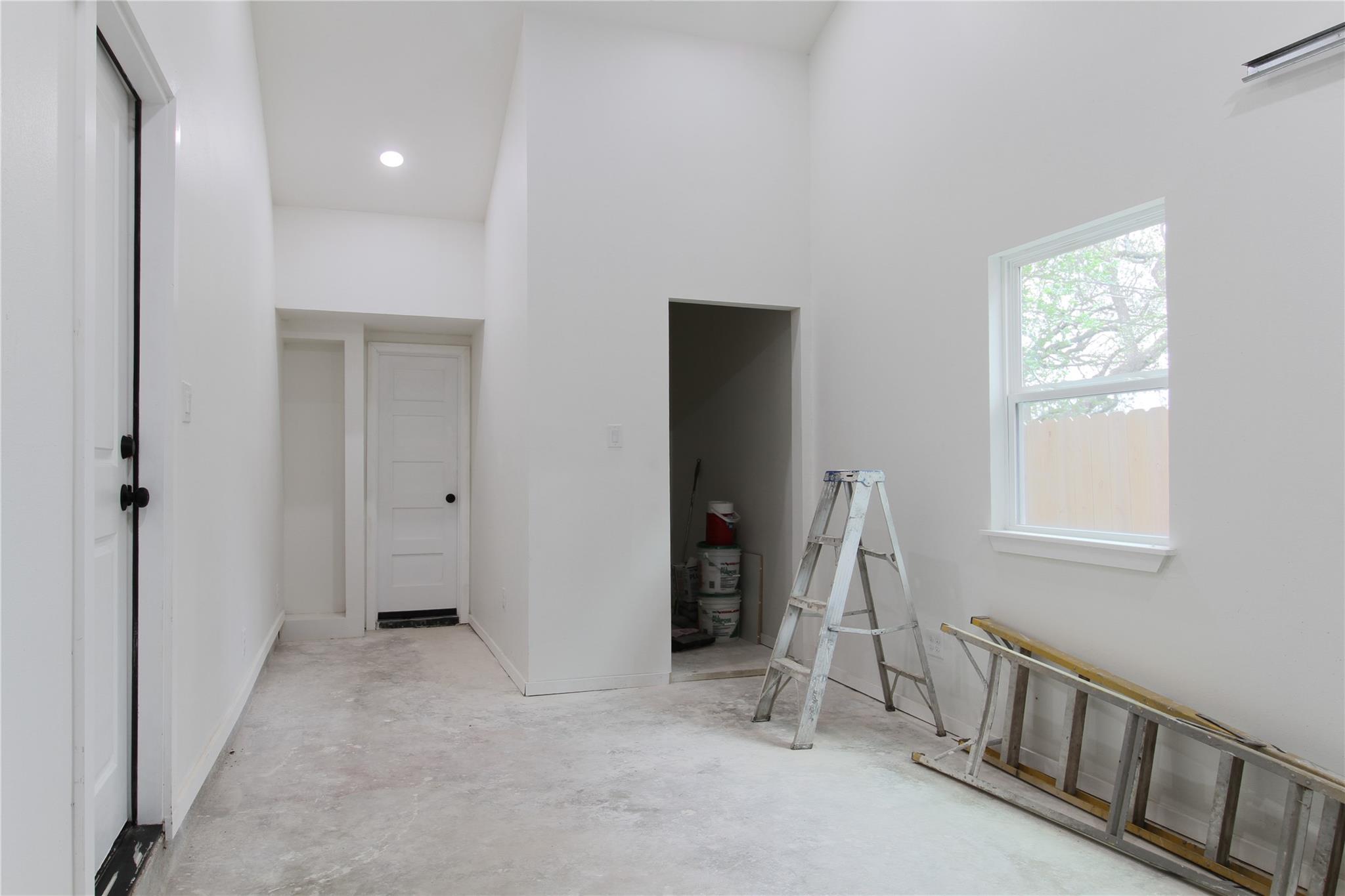 305 ROWLAND Dr, Austin, TX 78745