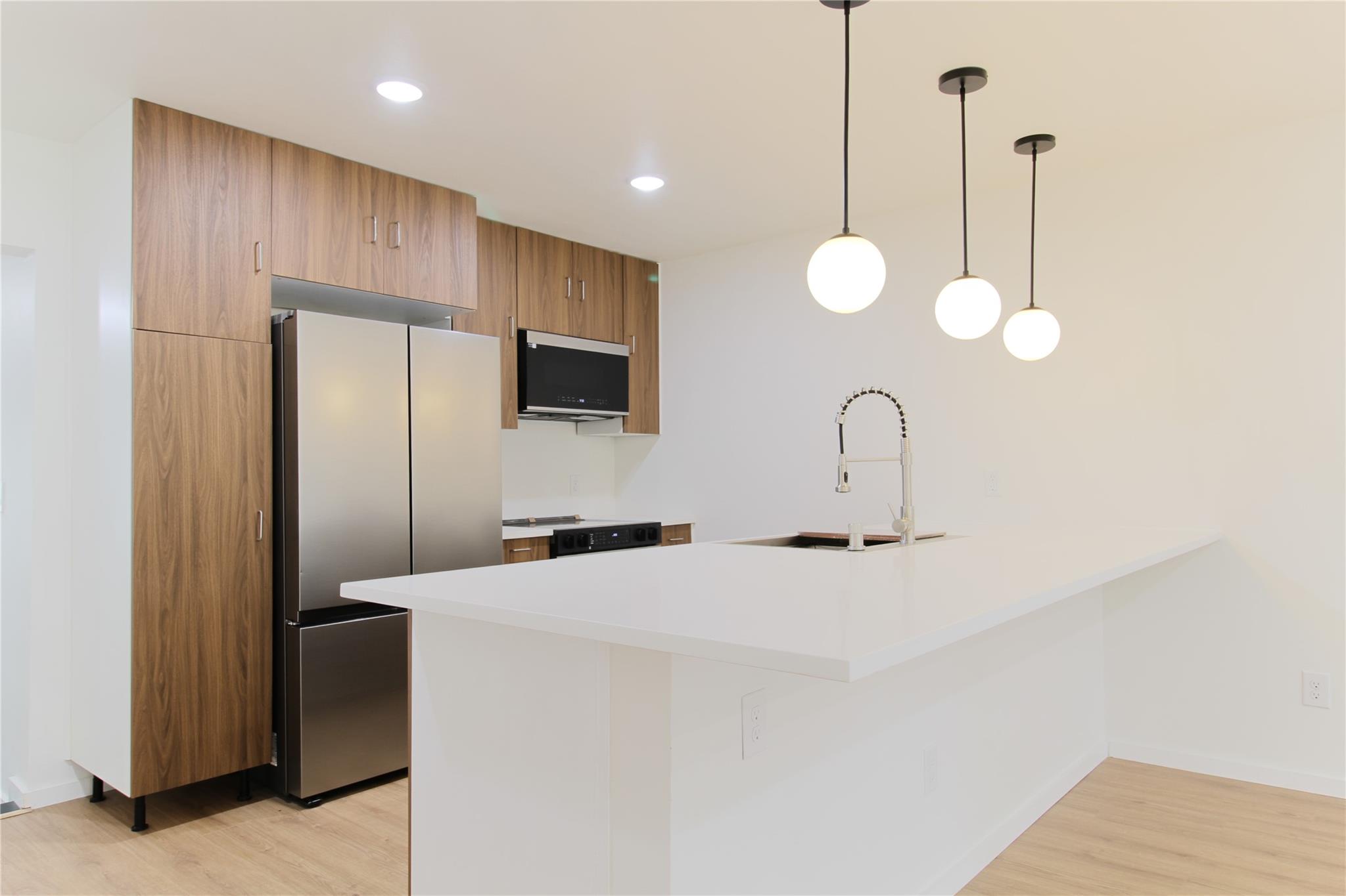 305 ROWLAND Dr, Austin, TX 78745