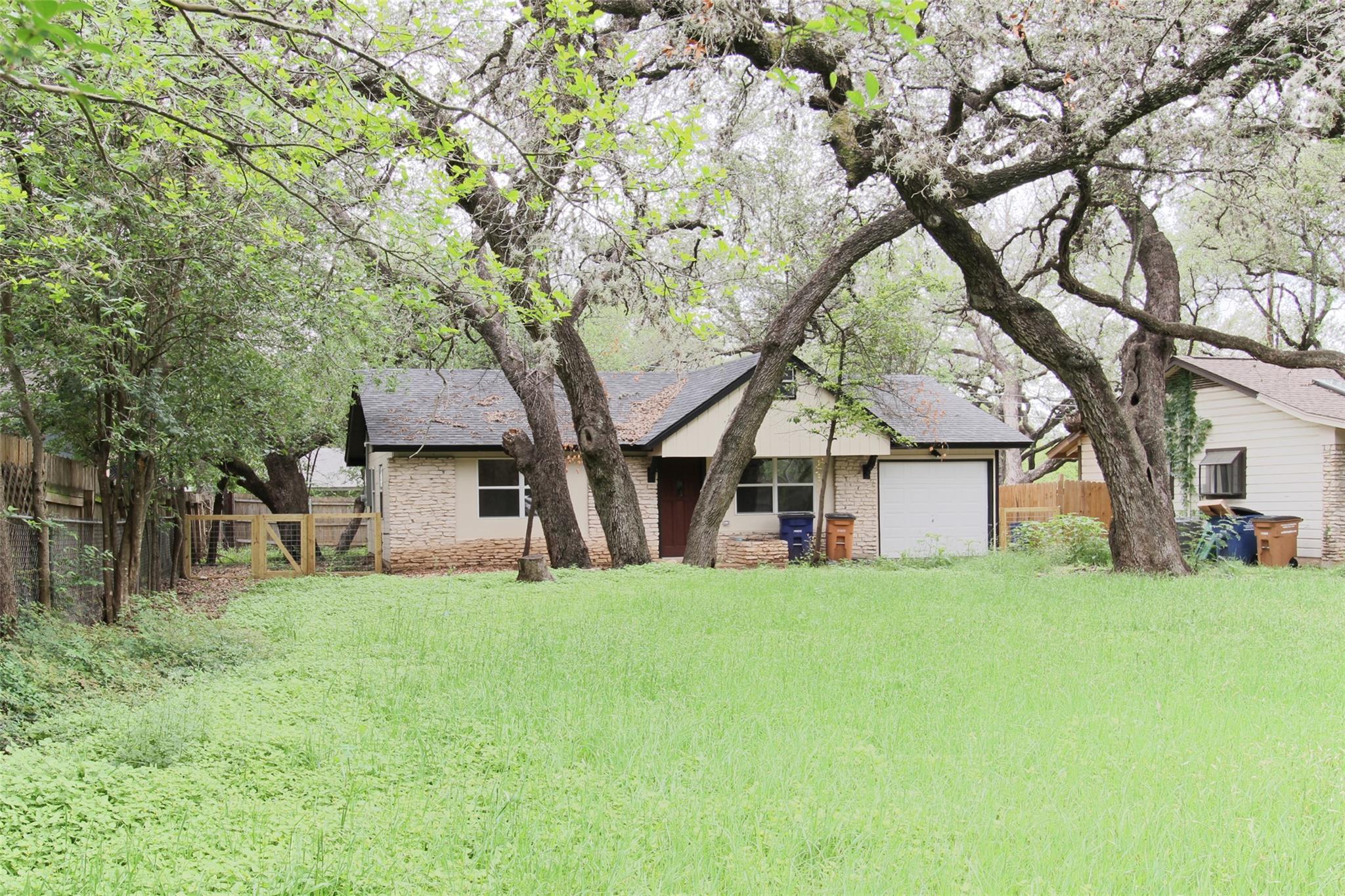 305 ROWLAND Dr, Austin, TX 78745