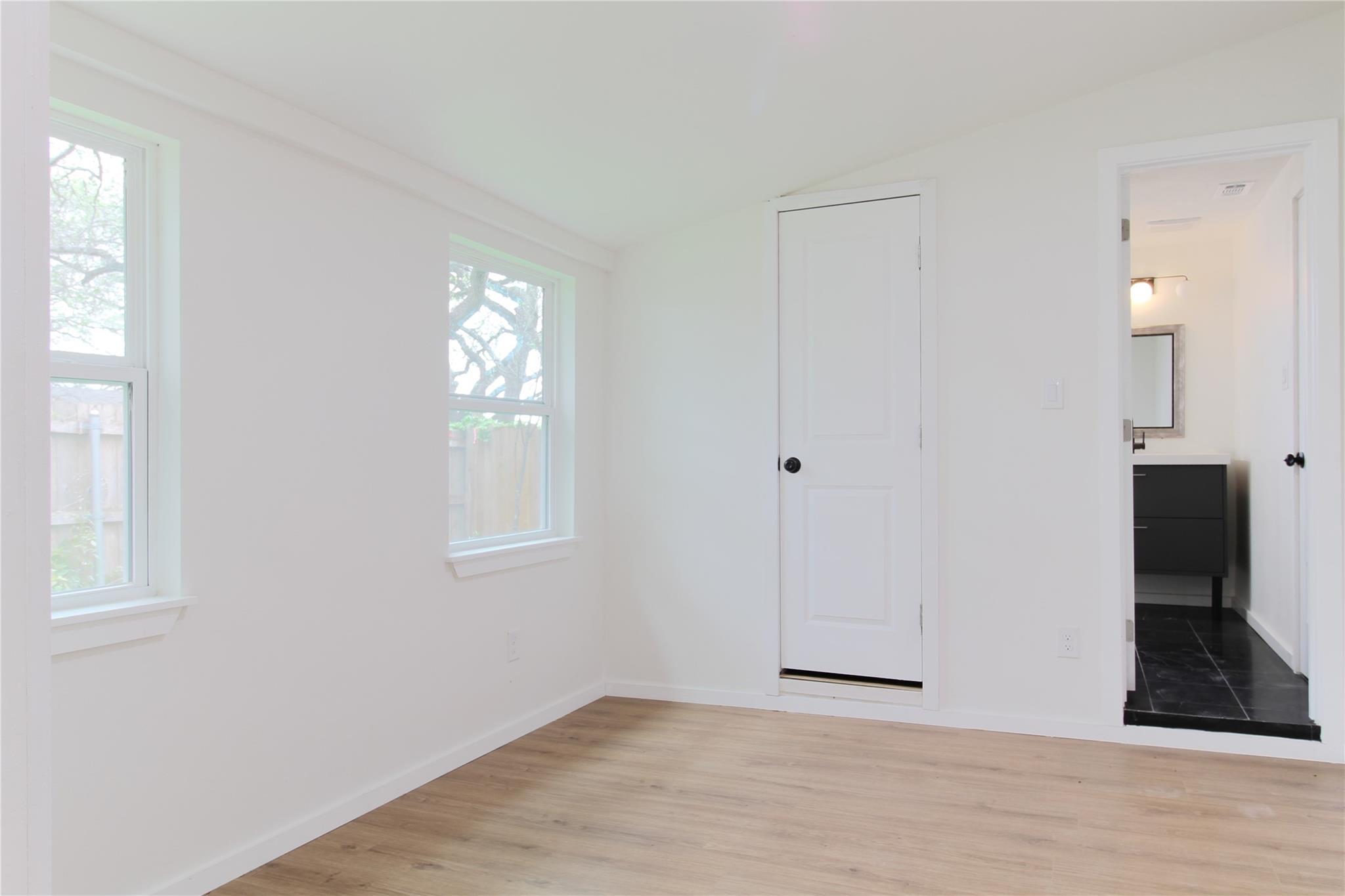 305 ROWLAND Dr, Austin, TX 78745