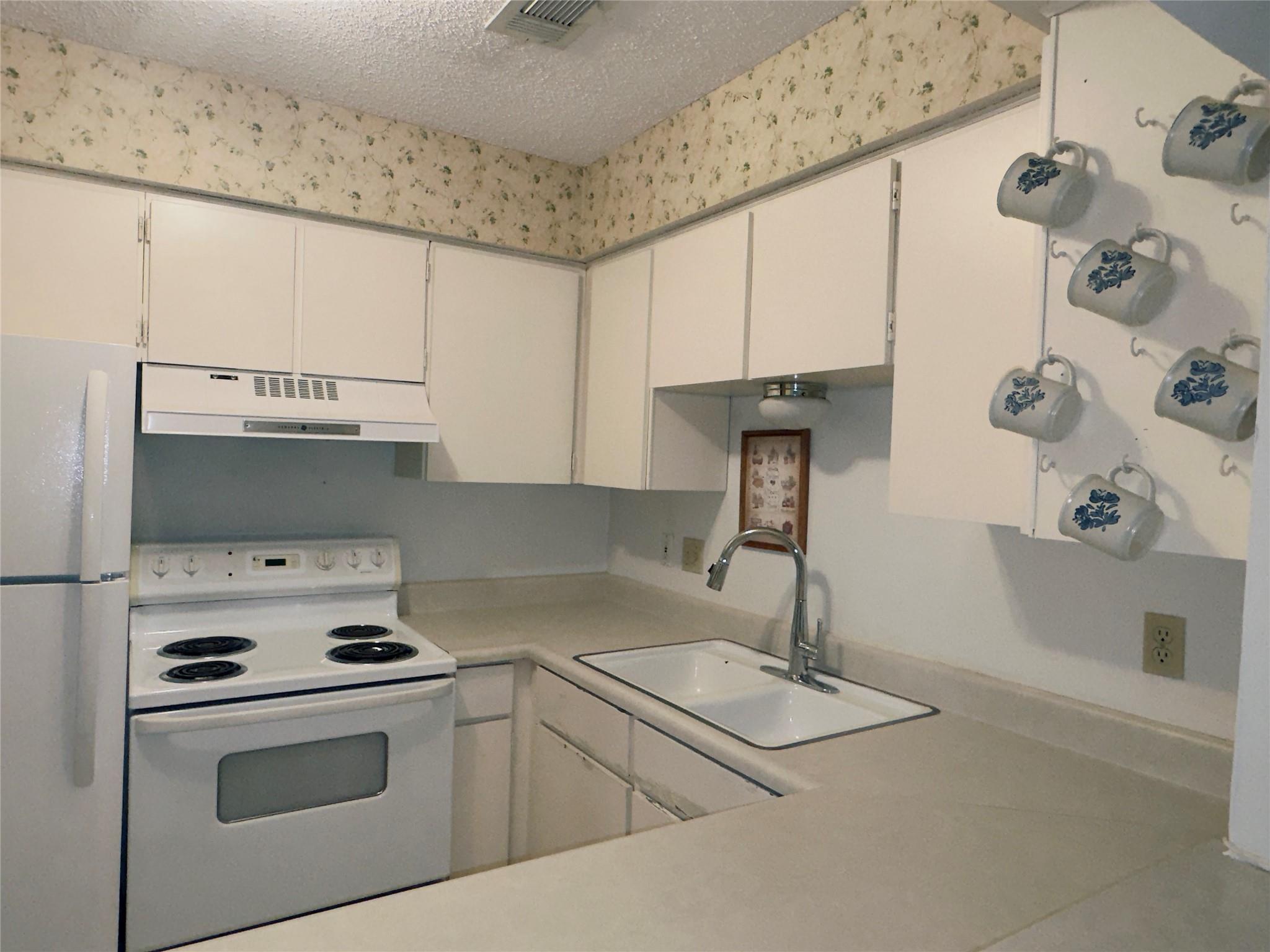 1202 Hi Stirrup # 409, Horseshoe Bay, TX 78657