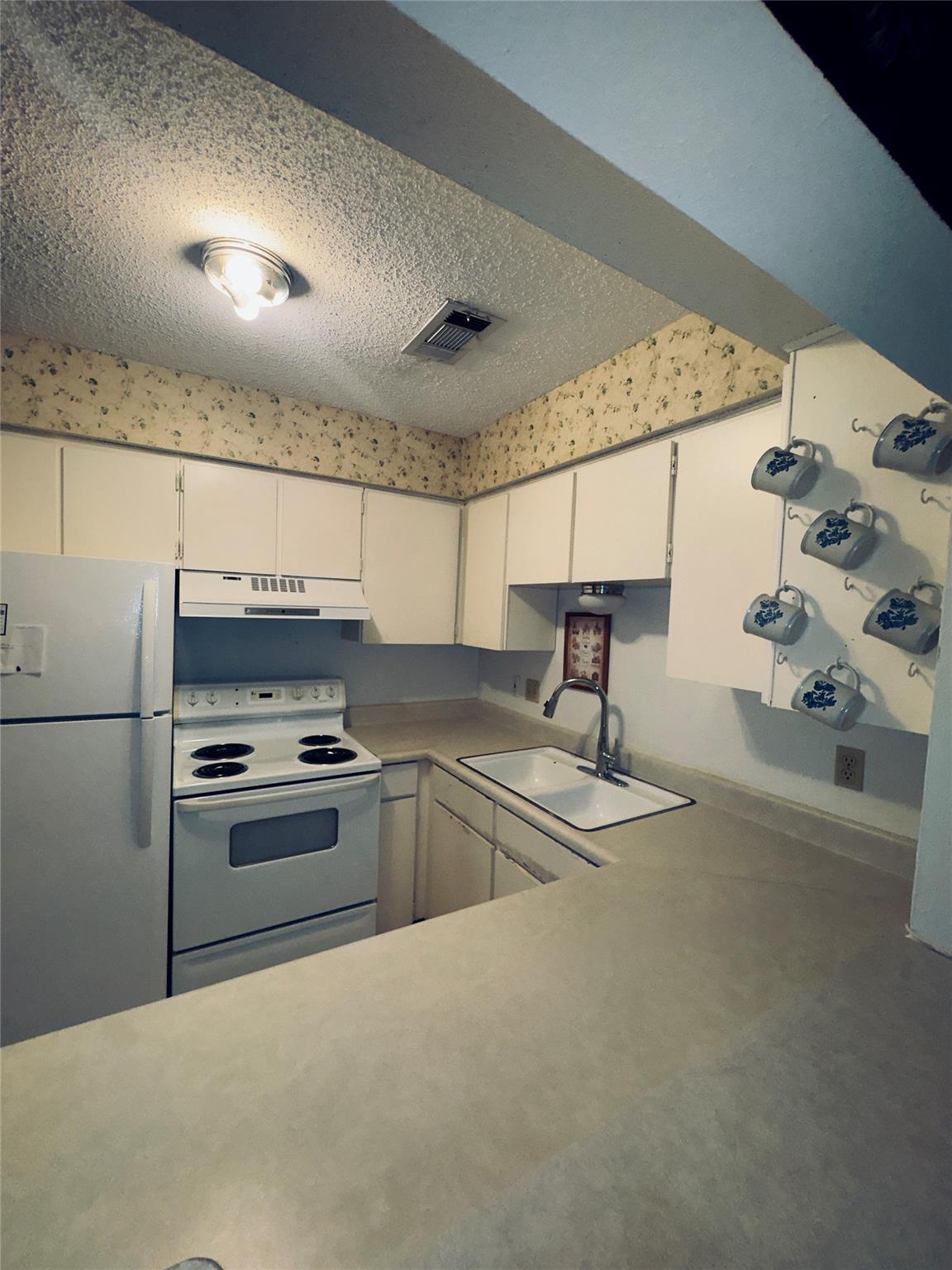 1202 Hi Stirrup # 409, Horseshoe Bay, TX 78657