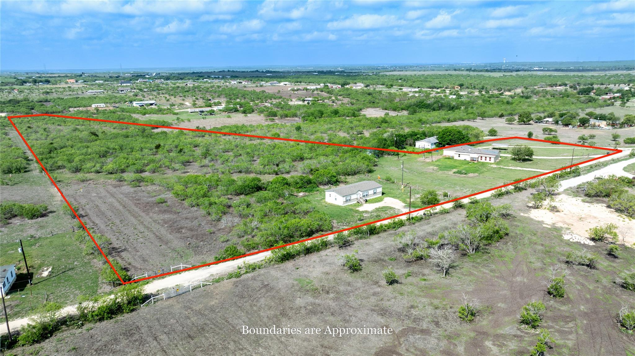 230 Sunkist Dr, Lockhart, TX 78644